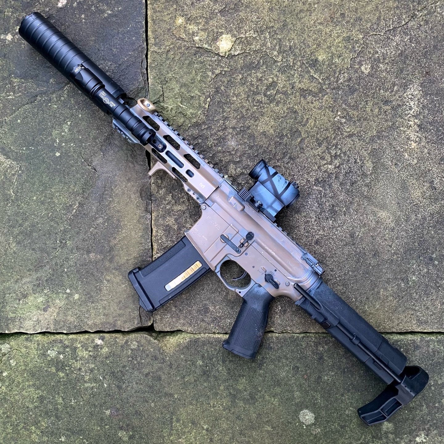 ⚙️ SHORT? ⚙️ WWW.EXMACHINA.UK ⚙️

Nah&hellip; Make it long! @kwa_airsoft @kwa_uk RONIN PDW w. some choice upgrades! Including @gateenterprise TITAN (Sorry, can&rsquo;t find the gearbox photo for this one so you&rsquo;ll just have to use your imaginat