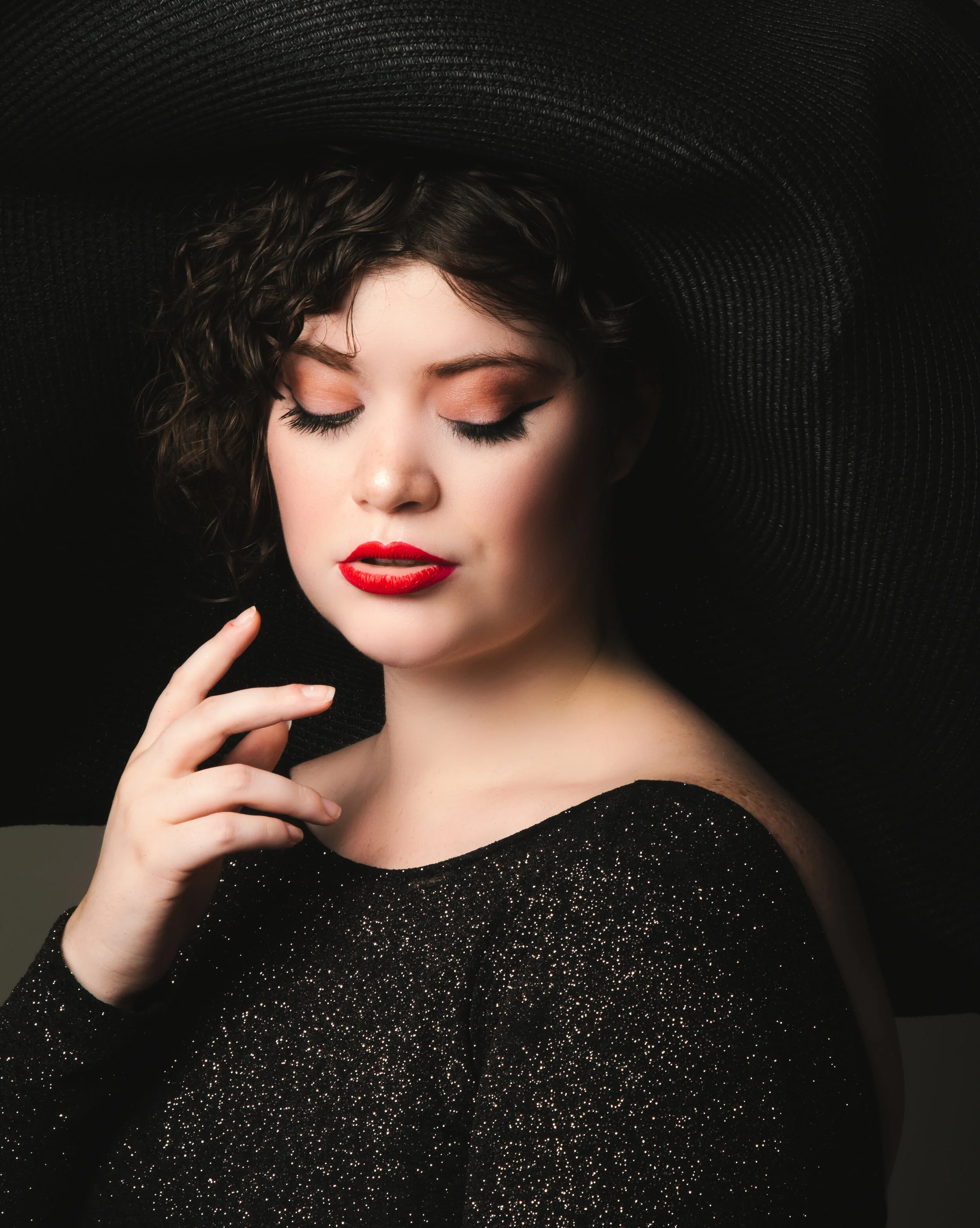 Alyssa hat 6.jpg