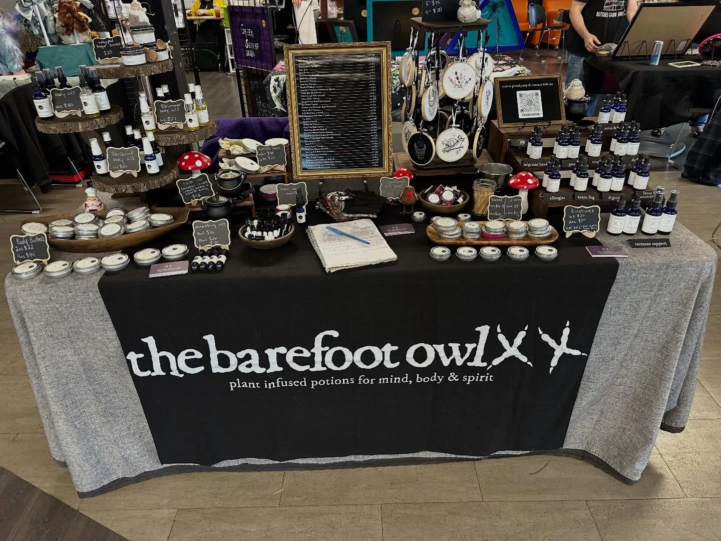 Come hangout with me today (11/22) from 11-4p for @vagabondartmarket Holiday Market @thefirstbuild 

#vagabondartmarket #keeplouisvilleweird #shoplocallouisville