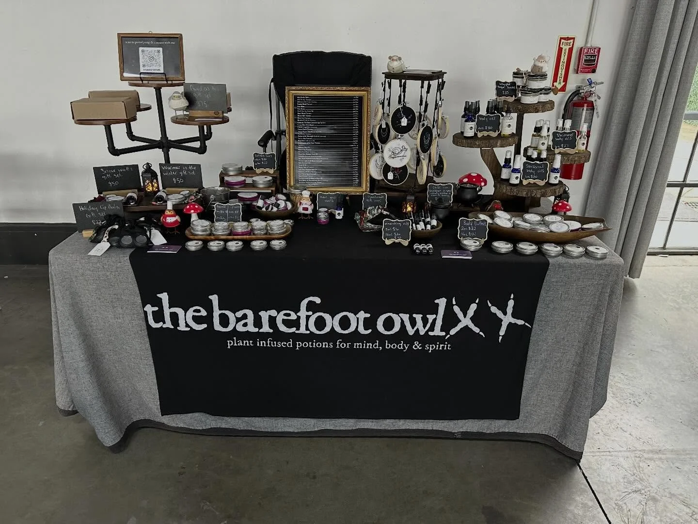 I&rsquo;m setup @mellwoodartcenter for the @thefleaoffmarket Holiday Bazaar this weekend. I&rsquo;m in the Da Vinci (main room) in the back left side.