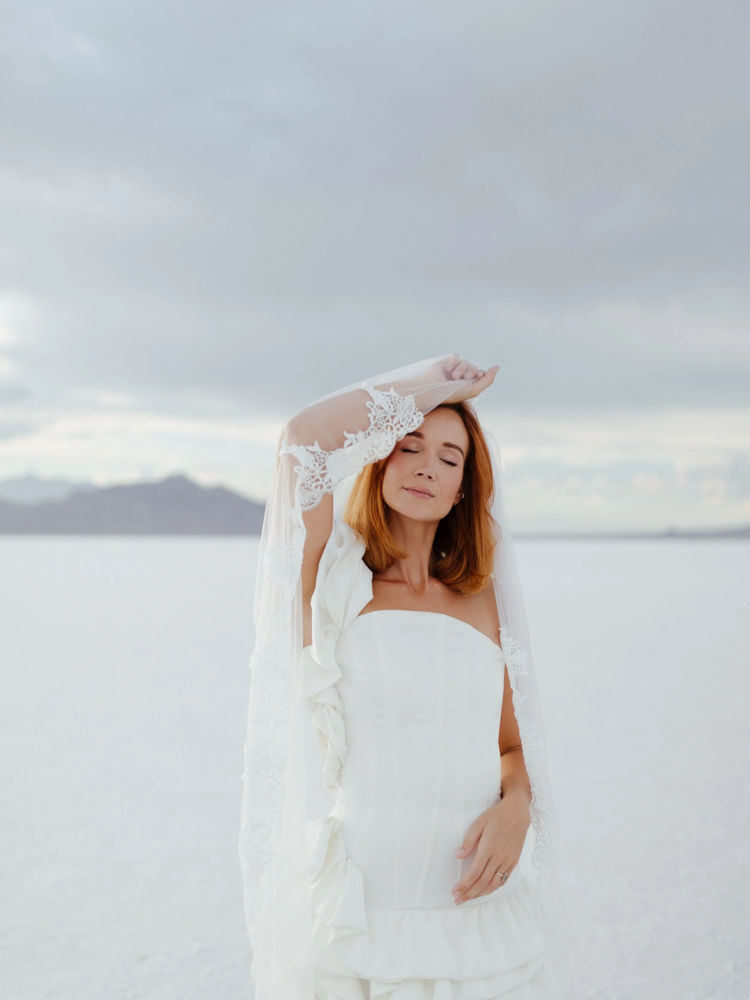 some old favorites, newly edited 

Event: @aubreebellephotography 
Makeup: @nikkibeth_mua
Dress: @taylarmadedresses
Cake : @briarbakes_