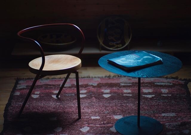 3legs chair ベンガラ漆
Round table 黒漆

#キタワークス #kita#kitaworks #3legschair #roundtable #黒漆 #ベンガラ漆