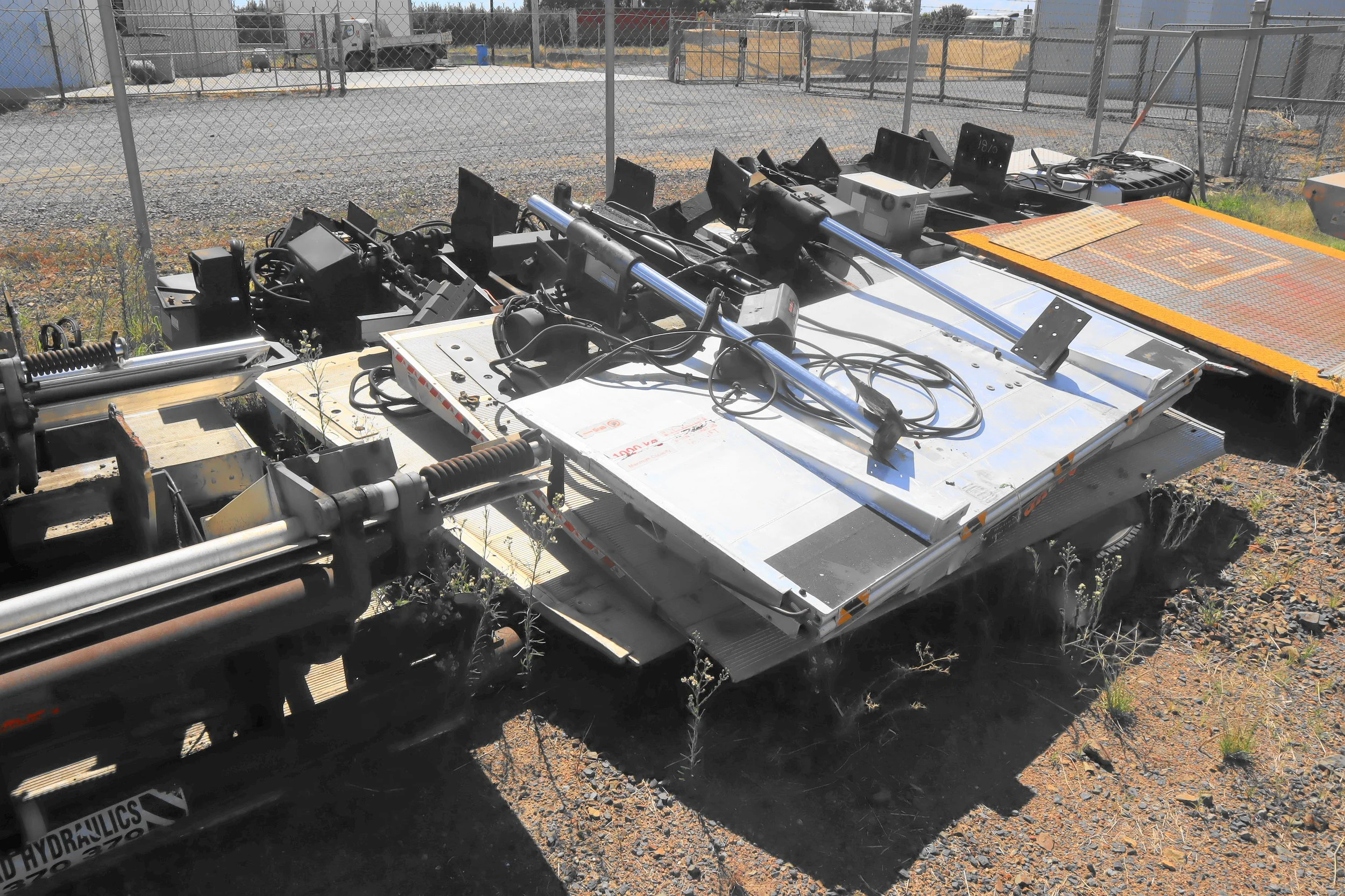 VARIOUSE TAILGATE LOADER'S