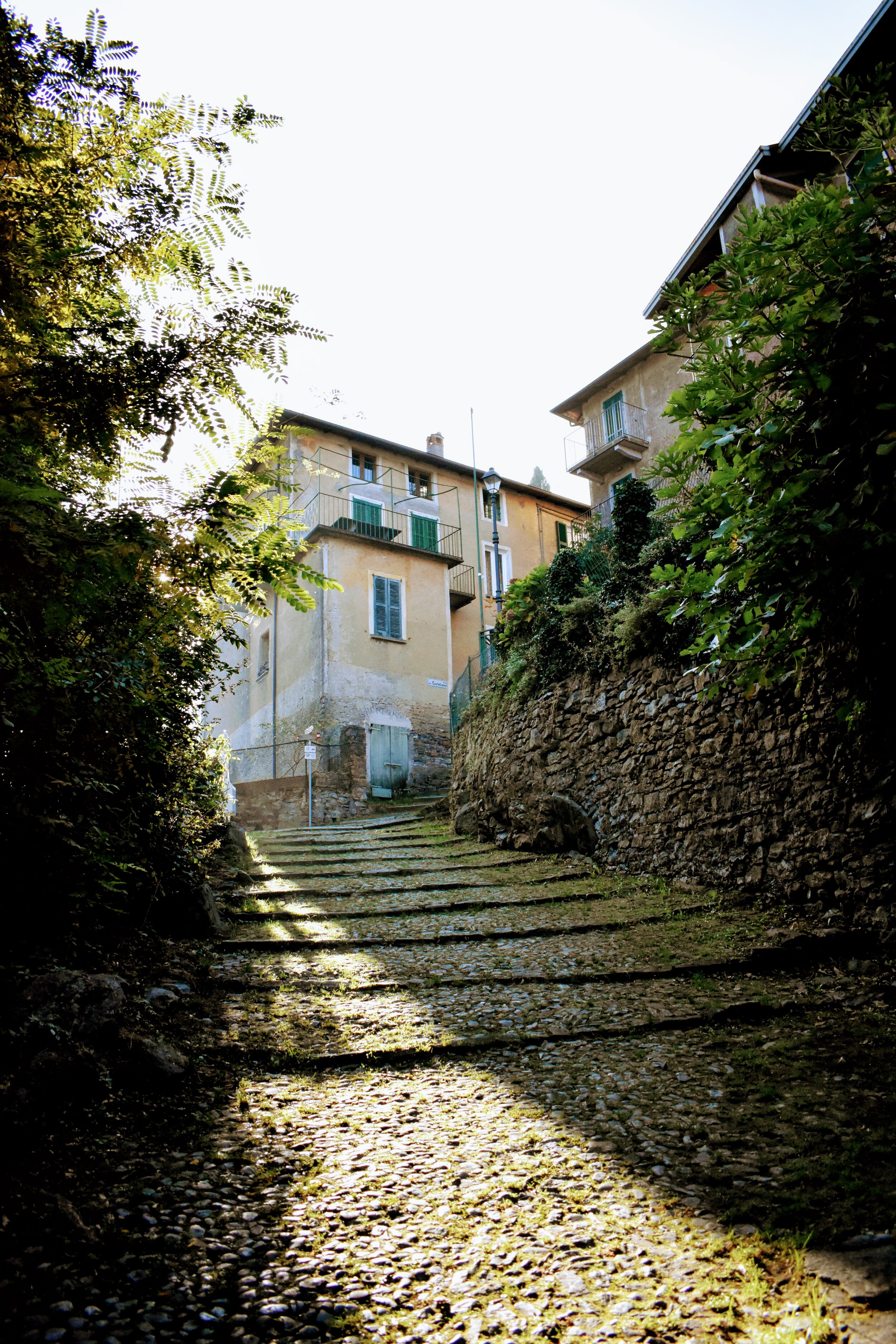 Walk up to Castello di Vezio
