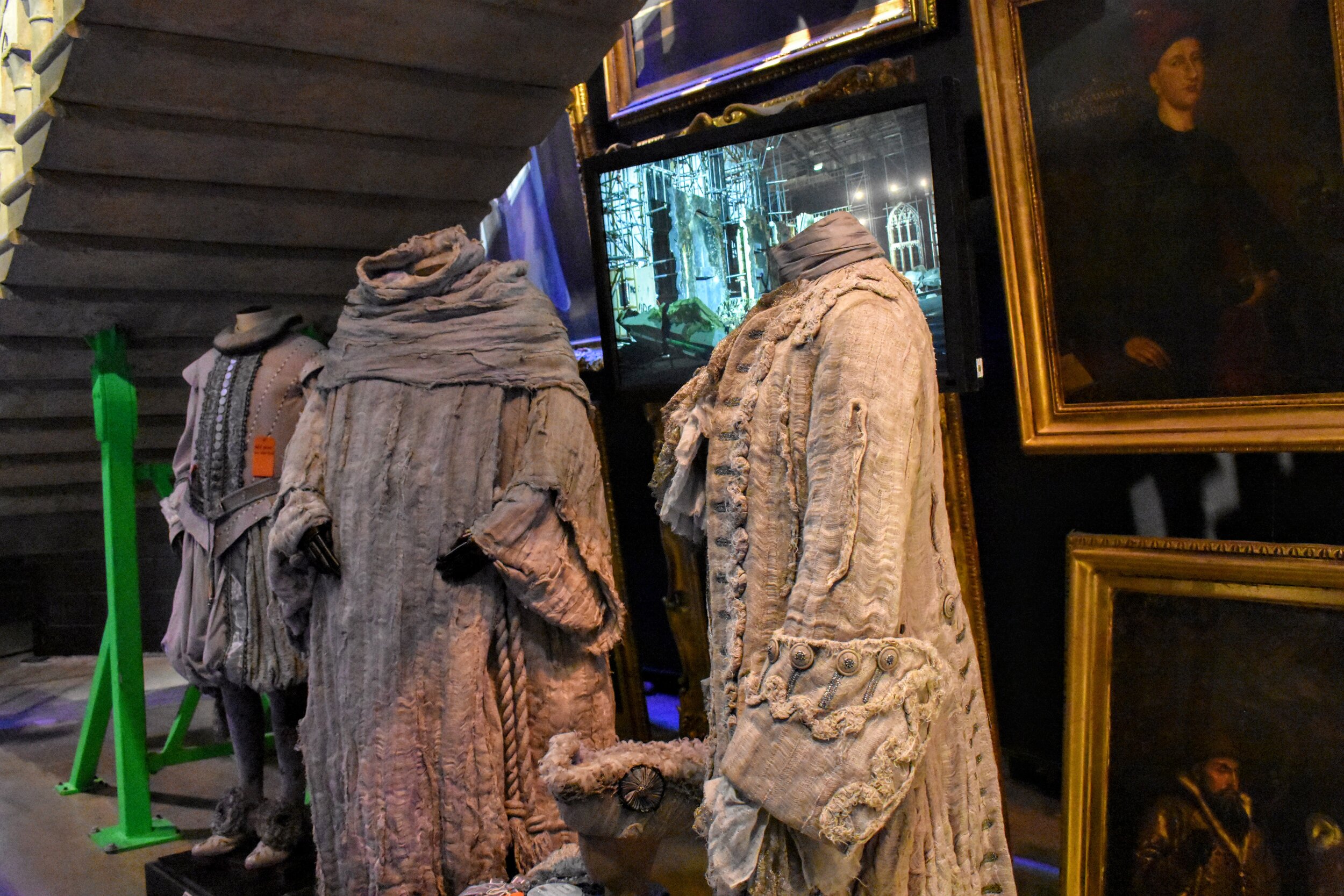 Hogwarts' Ghosts Costumes