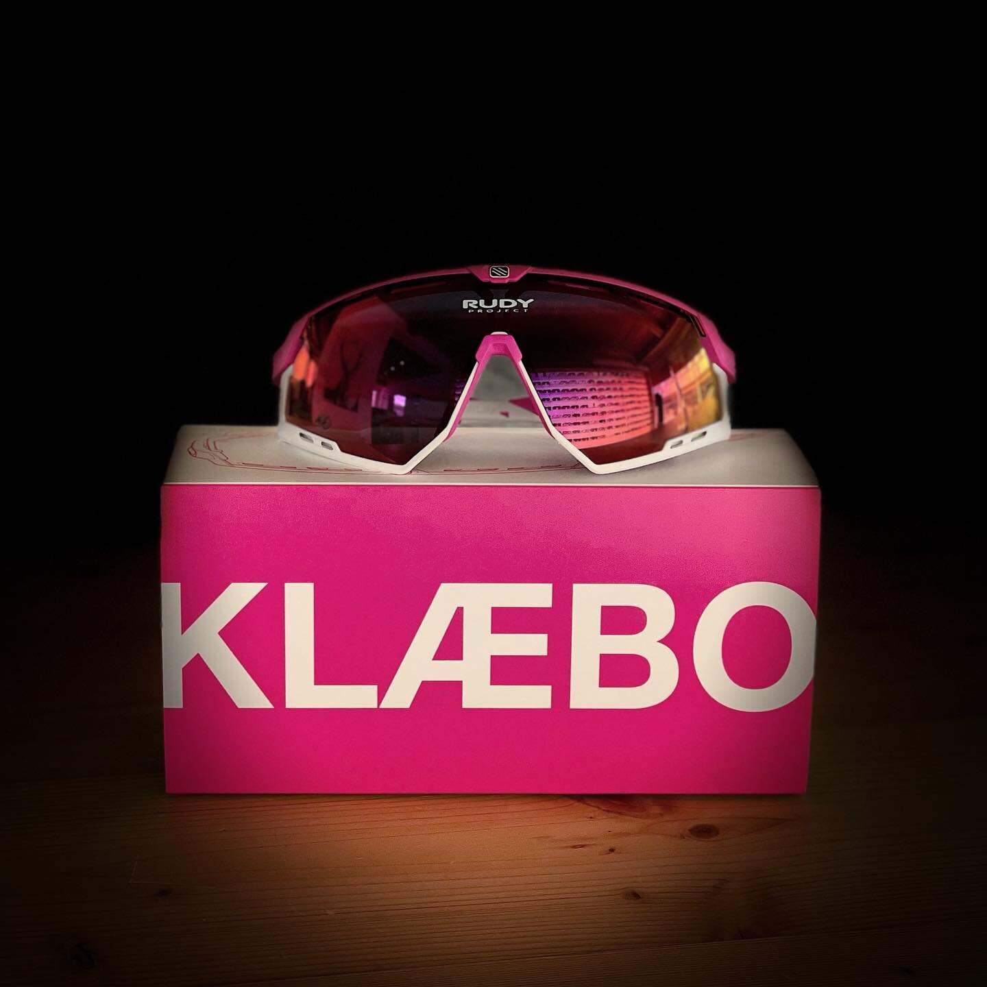 Limitierte Version von 150 St&uuml;ck Weltweit! &hellip;wir haben sie🤭

#giovanolioptik #sportbrille #sunglasses #sport #langlauf #crosscountry #engadin #engadinstmoritz #engadinskimarathon #cool #fun #snow #sun #ski #pink #limited #potzblitz #potzt