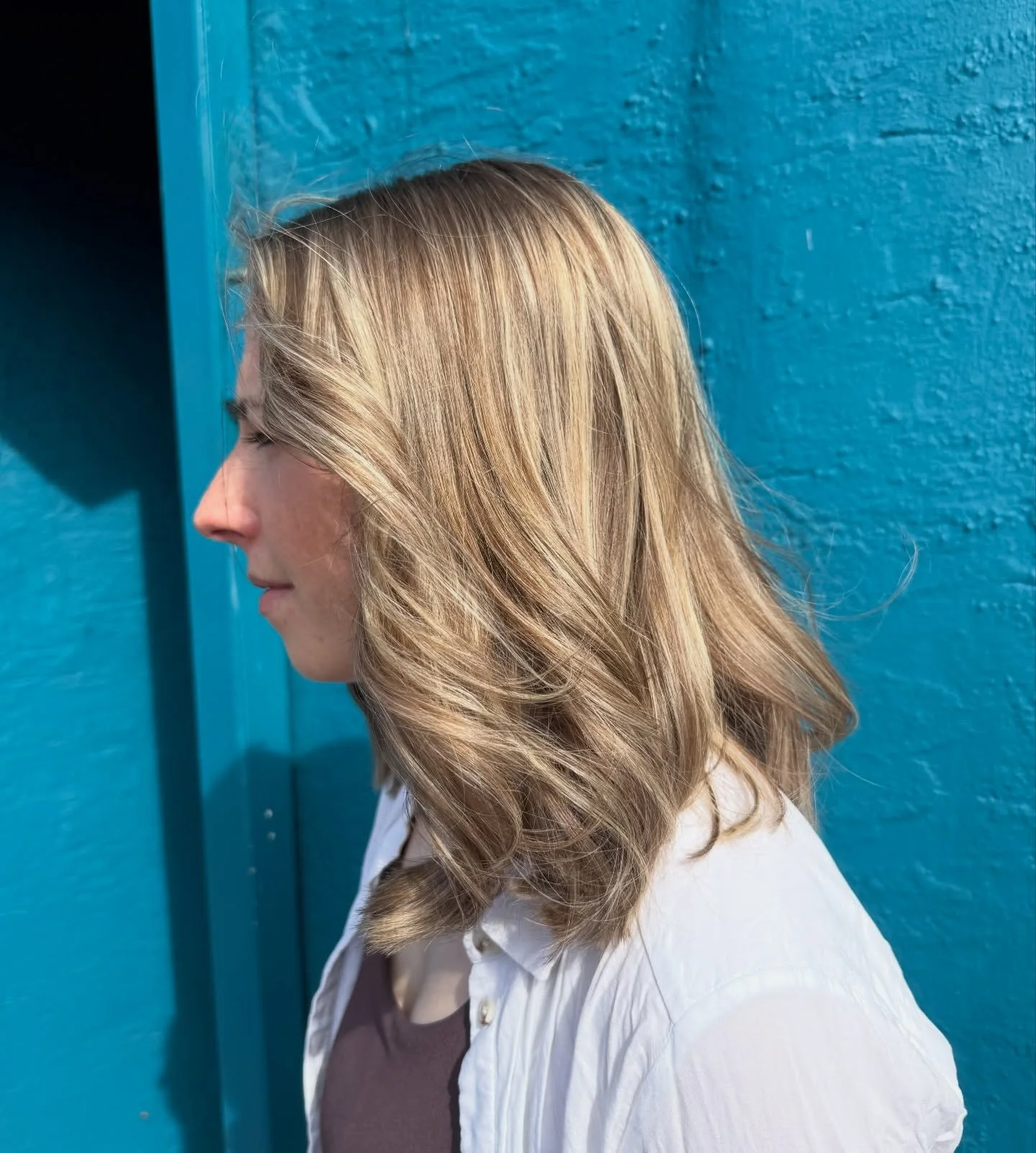 They say when a dragonfly lands on you, you should book your next hair appointment&hellip;..👀💫🍃
#highlightsbristol #bristolsalon #bedminstersalon #sunkissedhair #bristolhairdresser