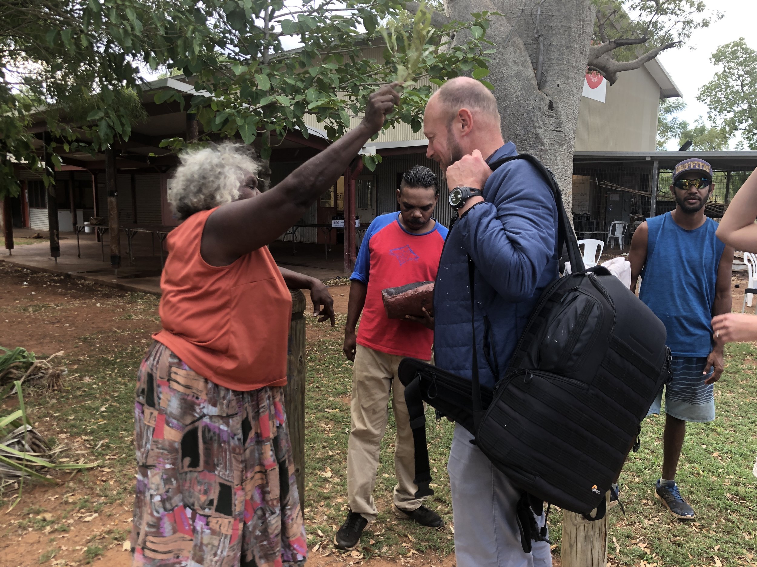 OUTBACK MAGIC - CONNECT TO COUNTRY MAGAZINE