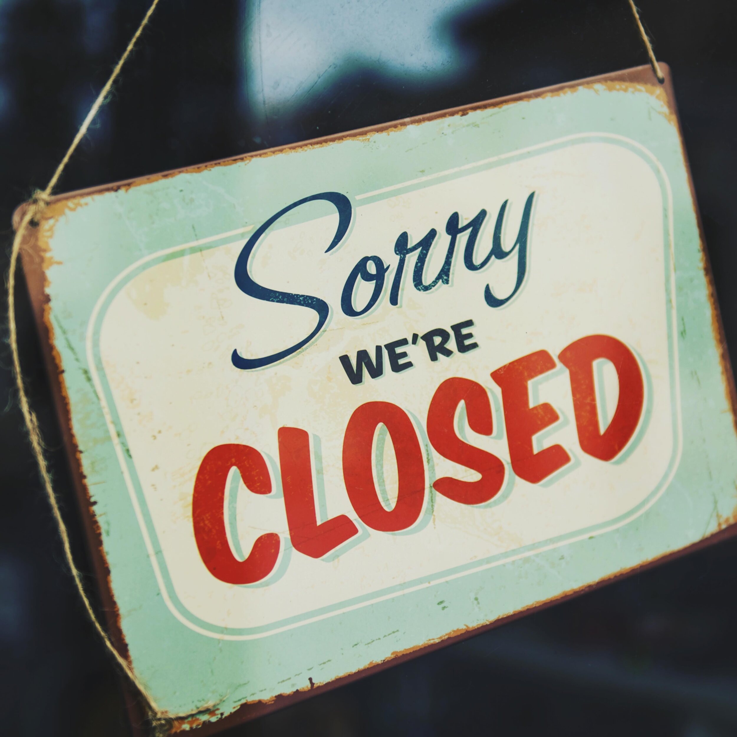 Sorry gang we are closed tonight from 7pm for a private party. You can still grab a &pound;5 cocktail all day from 12pm though&hellip;. Back to normal tomorrow for your weekly dose of @bear_funk 

#folkestone #folklore #mixology #cocktailbar #latte #