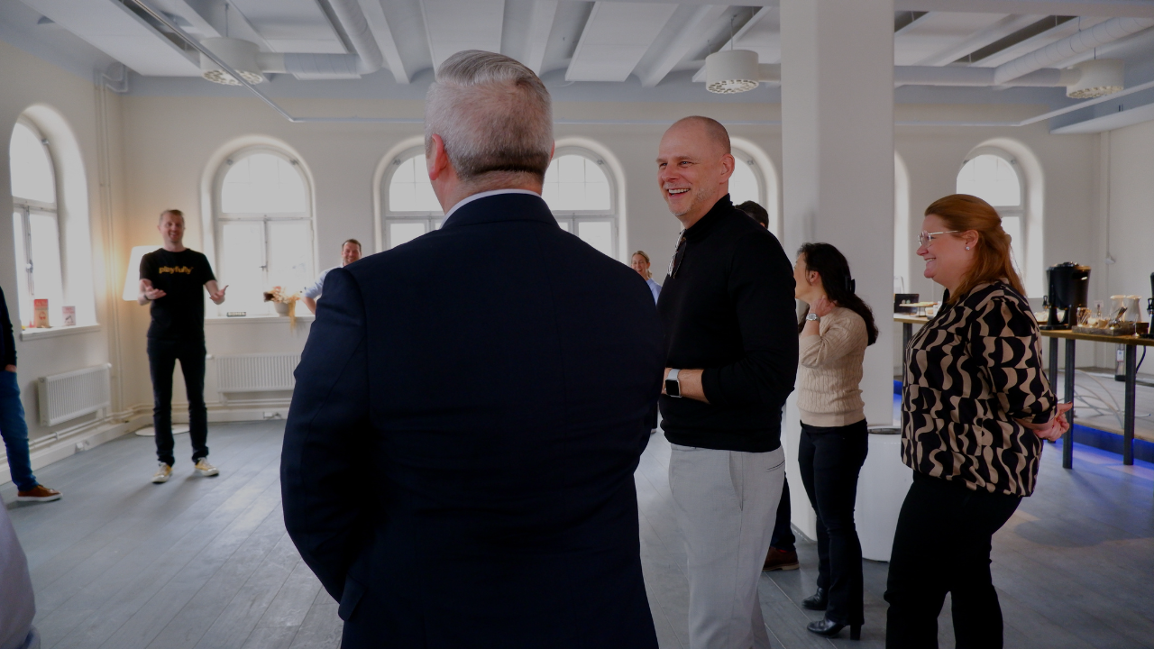 I Help You Become the Presentation—Not Your Slides.