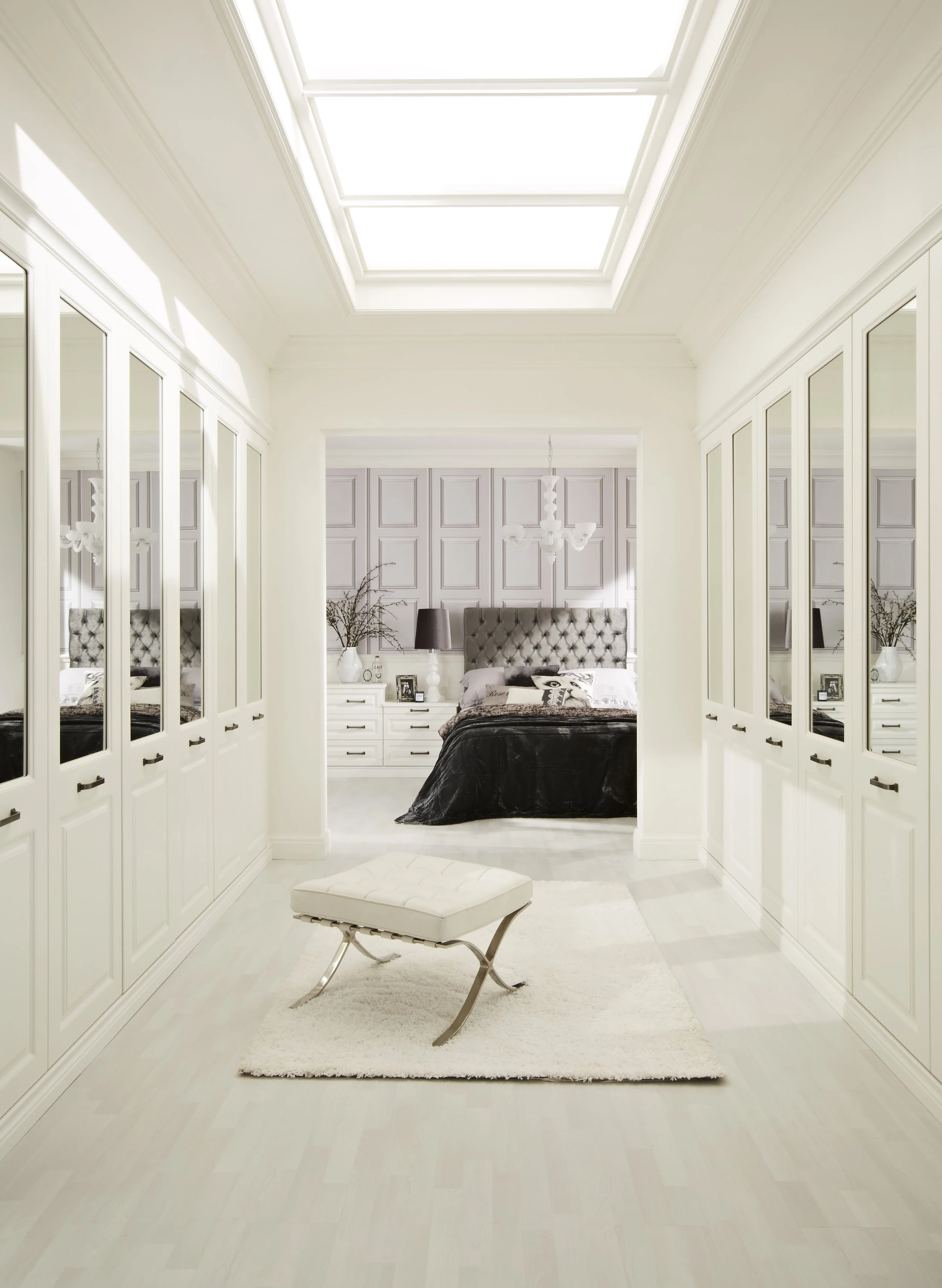 AVOLA-WALK-IN-MAIN-SET- 5.jpg