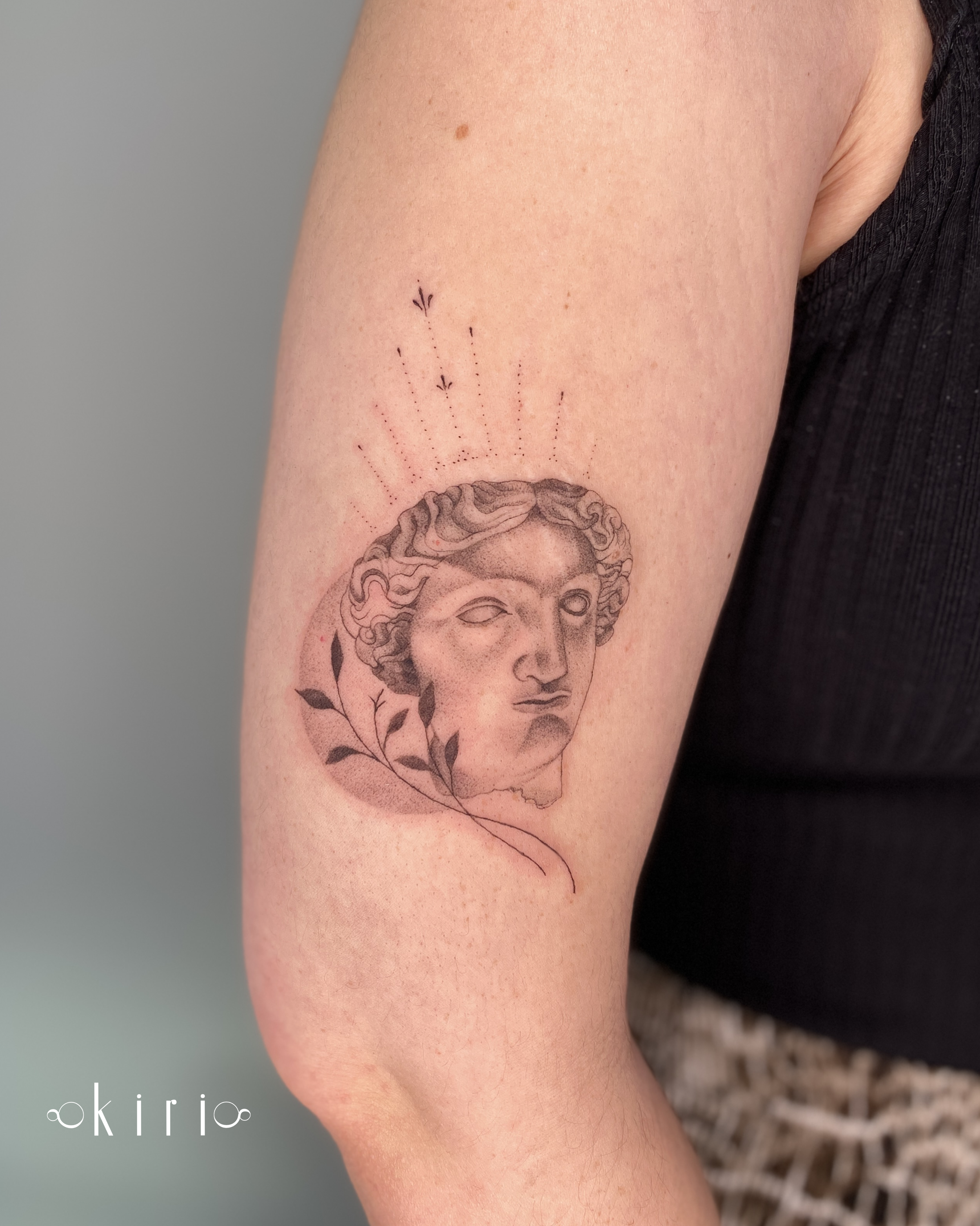 Sulis-Minerva-Statue-fine-line-tattoo-birmingham-uk.PNG