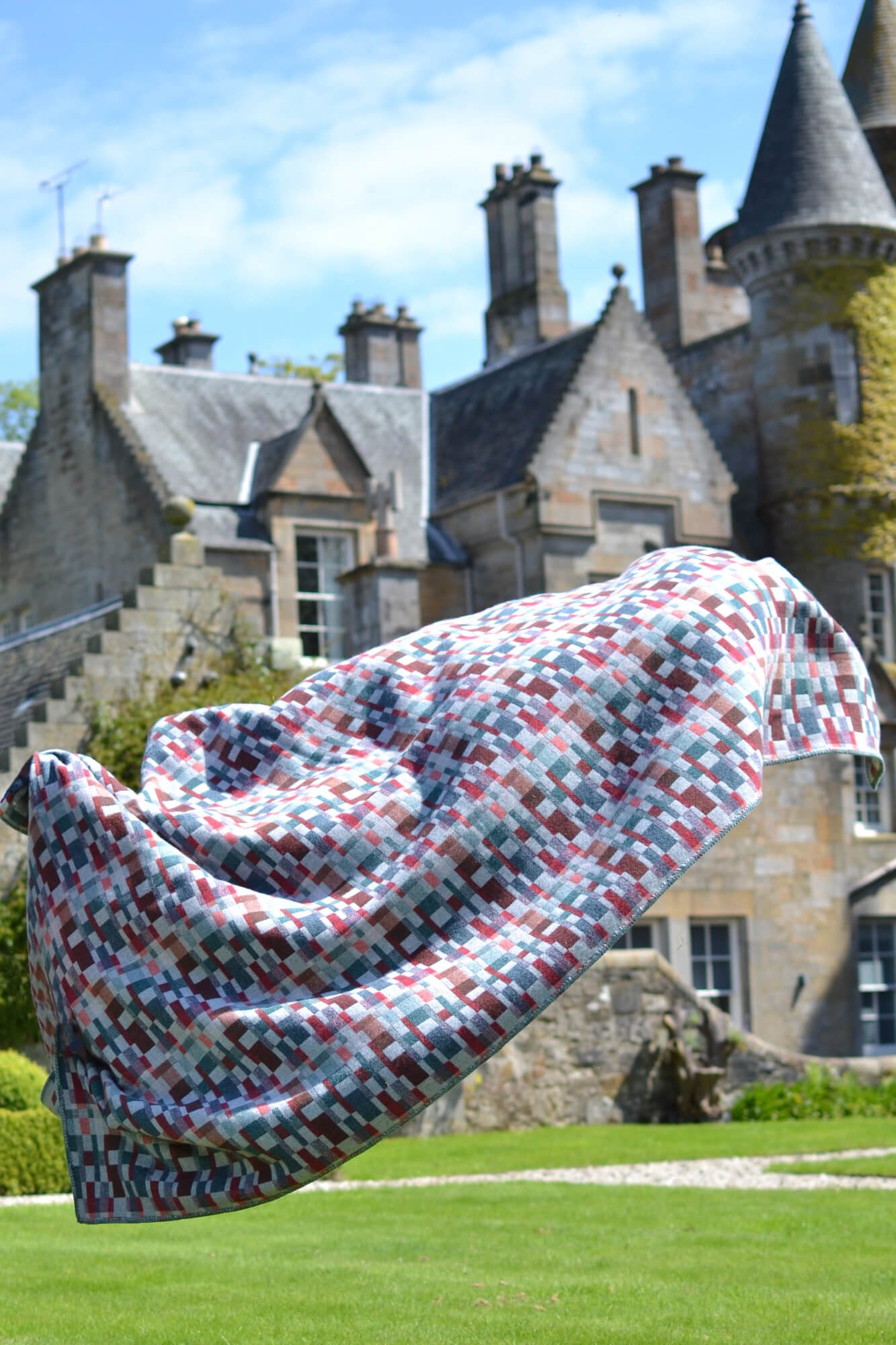 Majeda-Clarke-Isobel-Wylie-Hutchison-TULUK-superfine-merino-wool-geelong-reversible-blanket-Carlowrie-Castle-Craft-Design-House-Collection-6.jpg