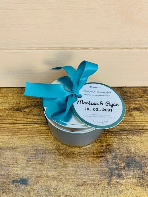 Personalized tin with ribbon