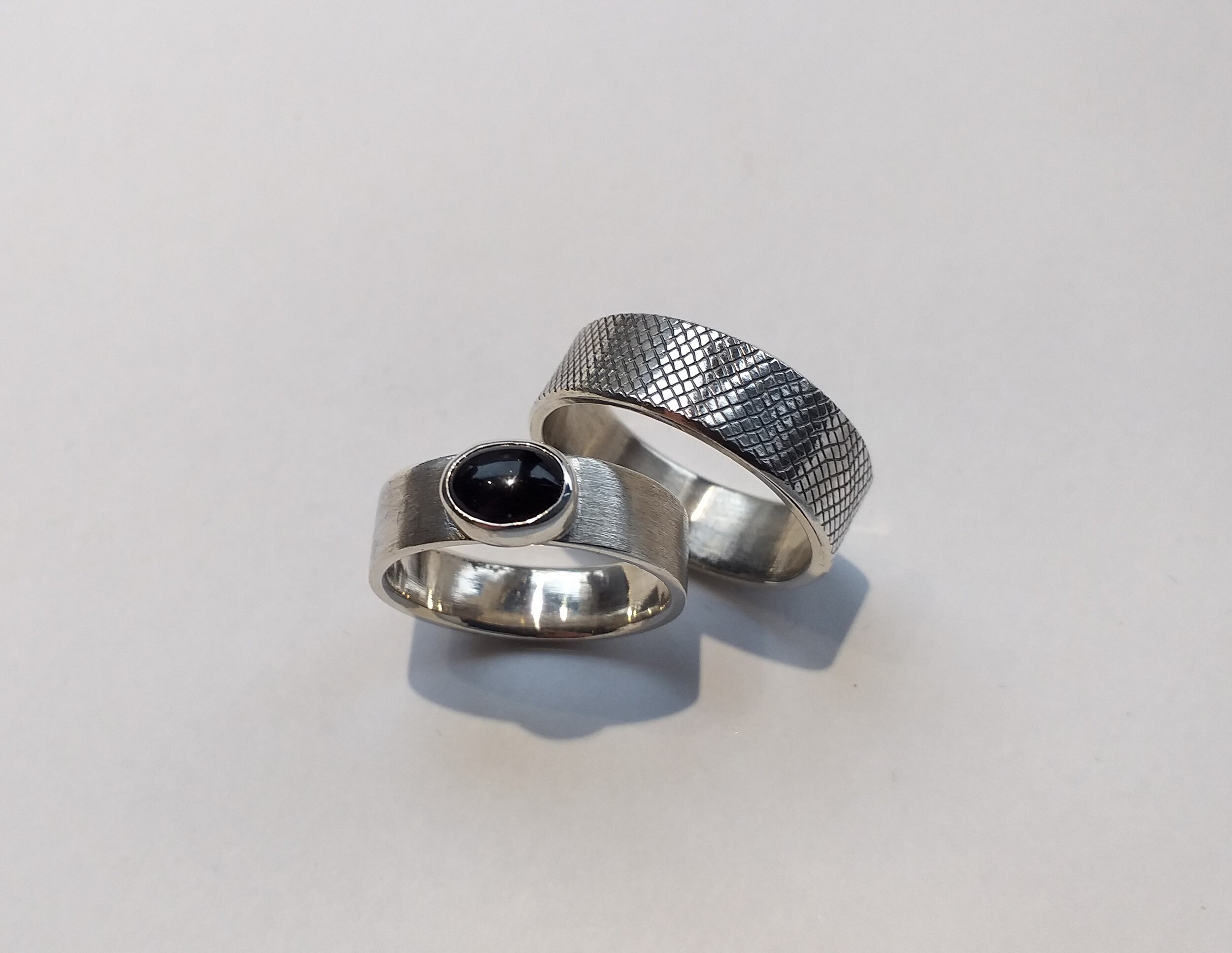 Vihkisormukset | hopea, onyx, tilaustyö