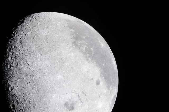 Summer Planetarium: Exploring Earth's Moon and Fly Me to the Moon