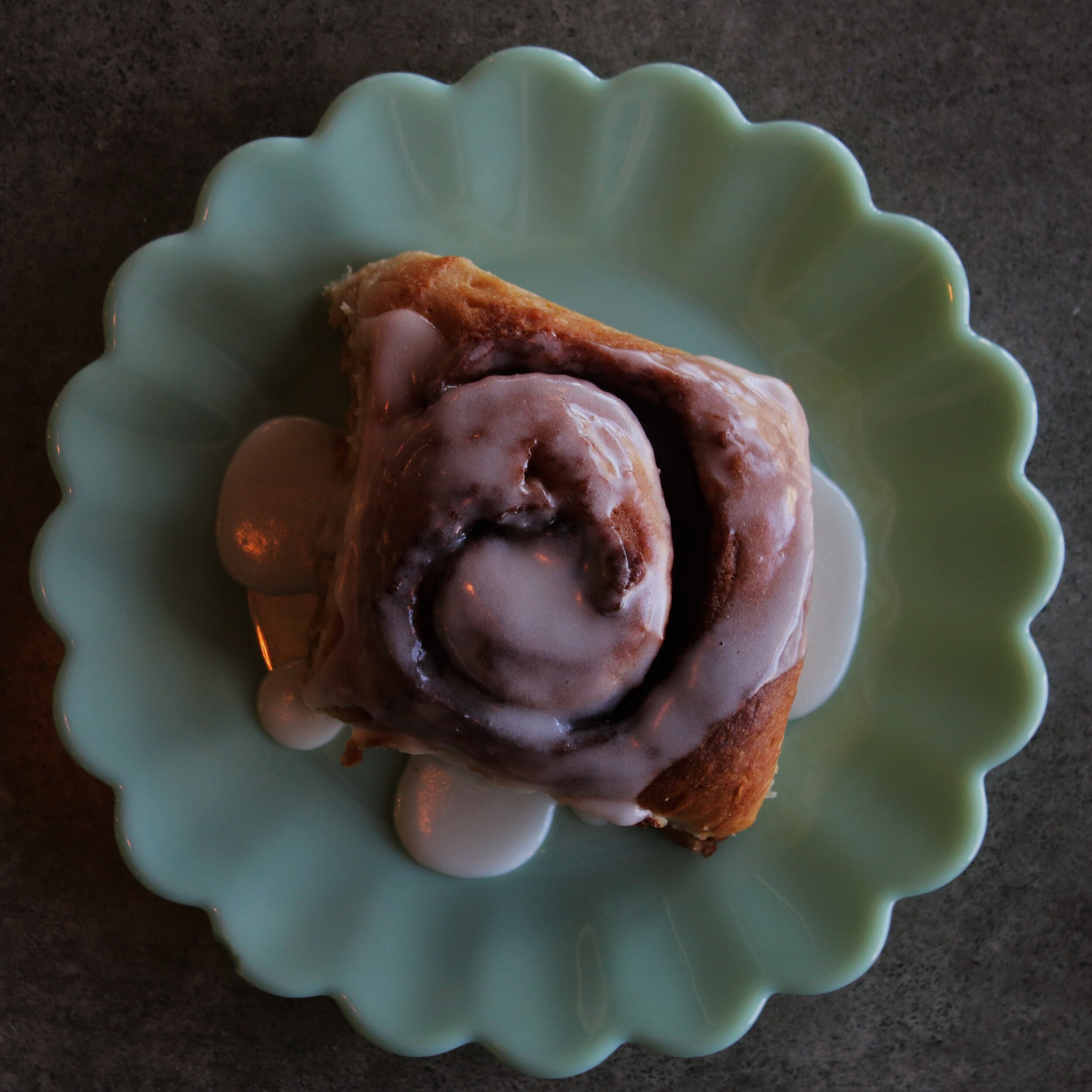  Homemade cinnamon roll 