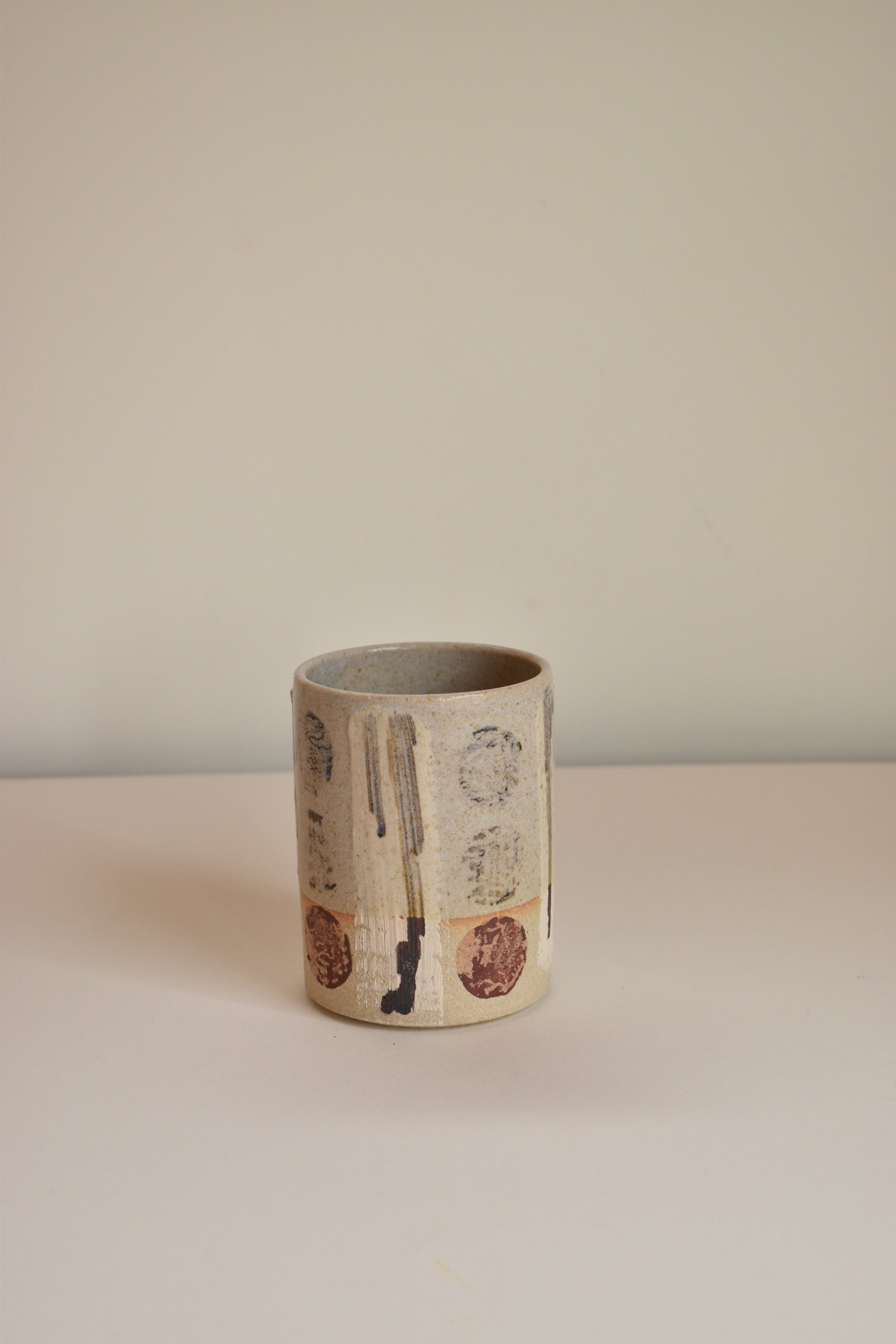 18 - Cup - Ecru slip