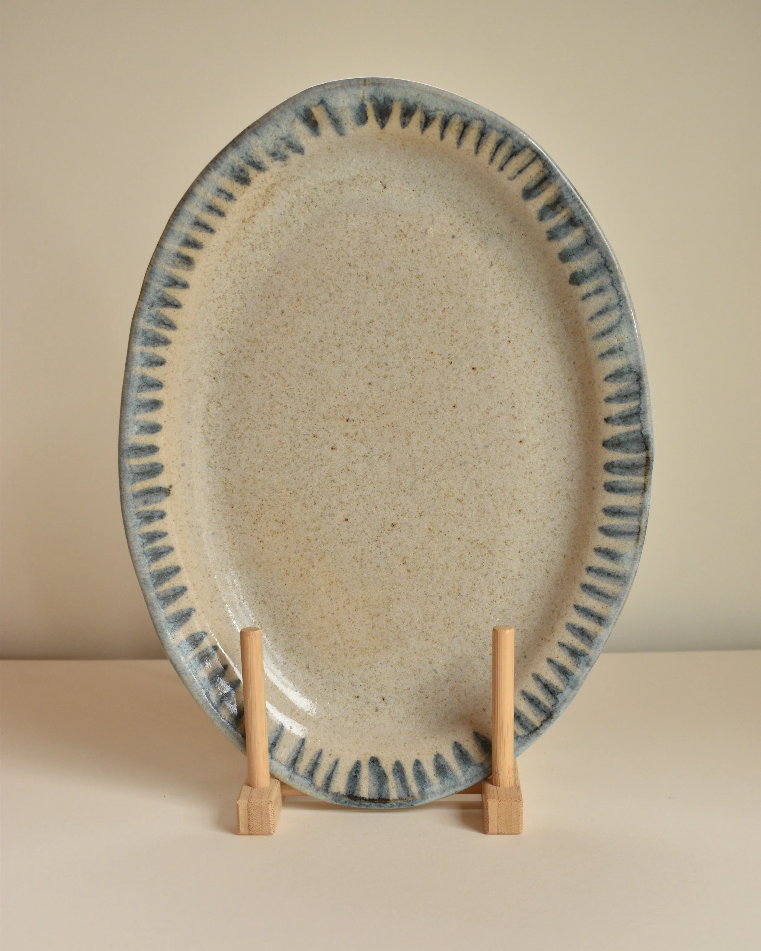 29 - Oval platter - Ecru