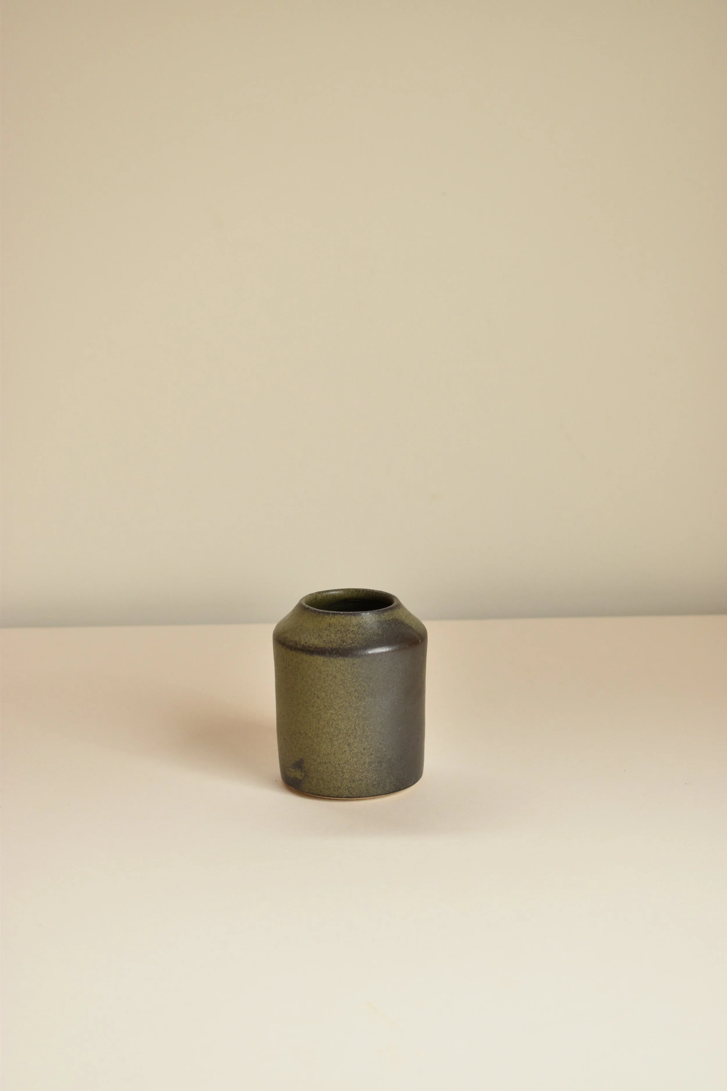 105 - Bud Vase - Dark peak