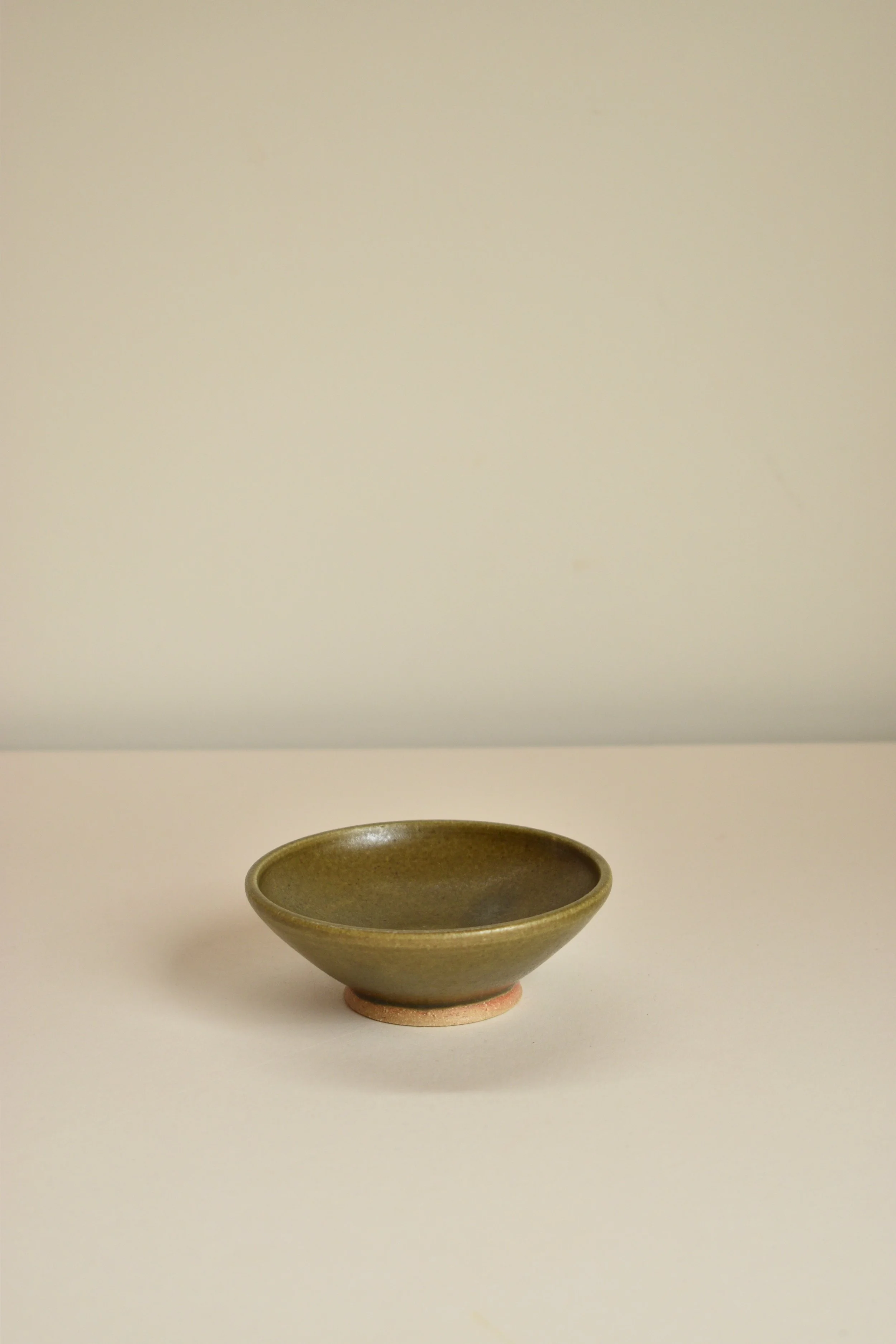 74 - Footed bowl - Olive Oil