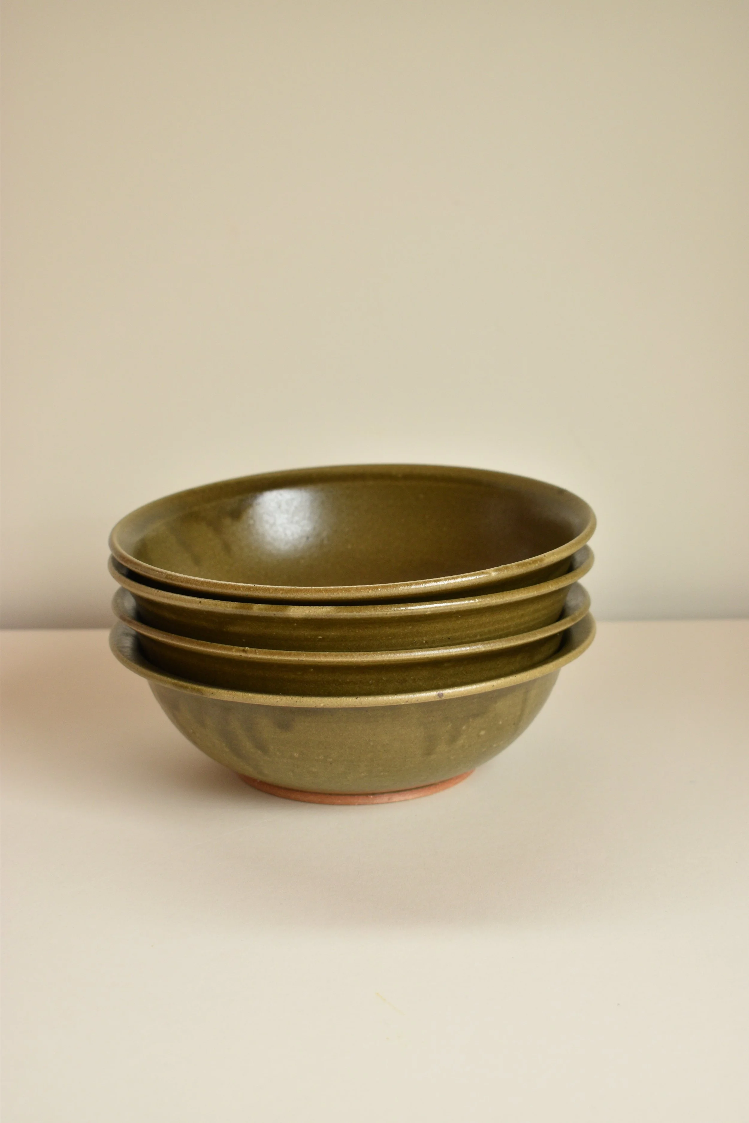 66 - Lipped bowl - Olive oil
