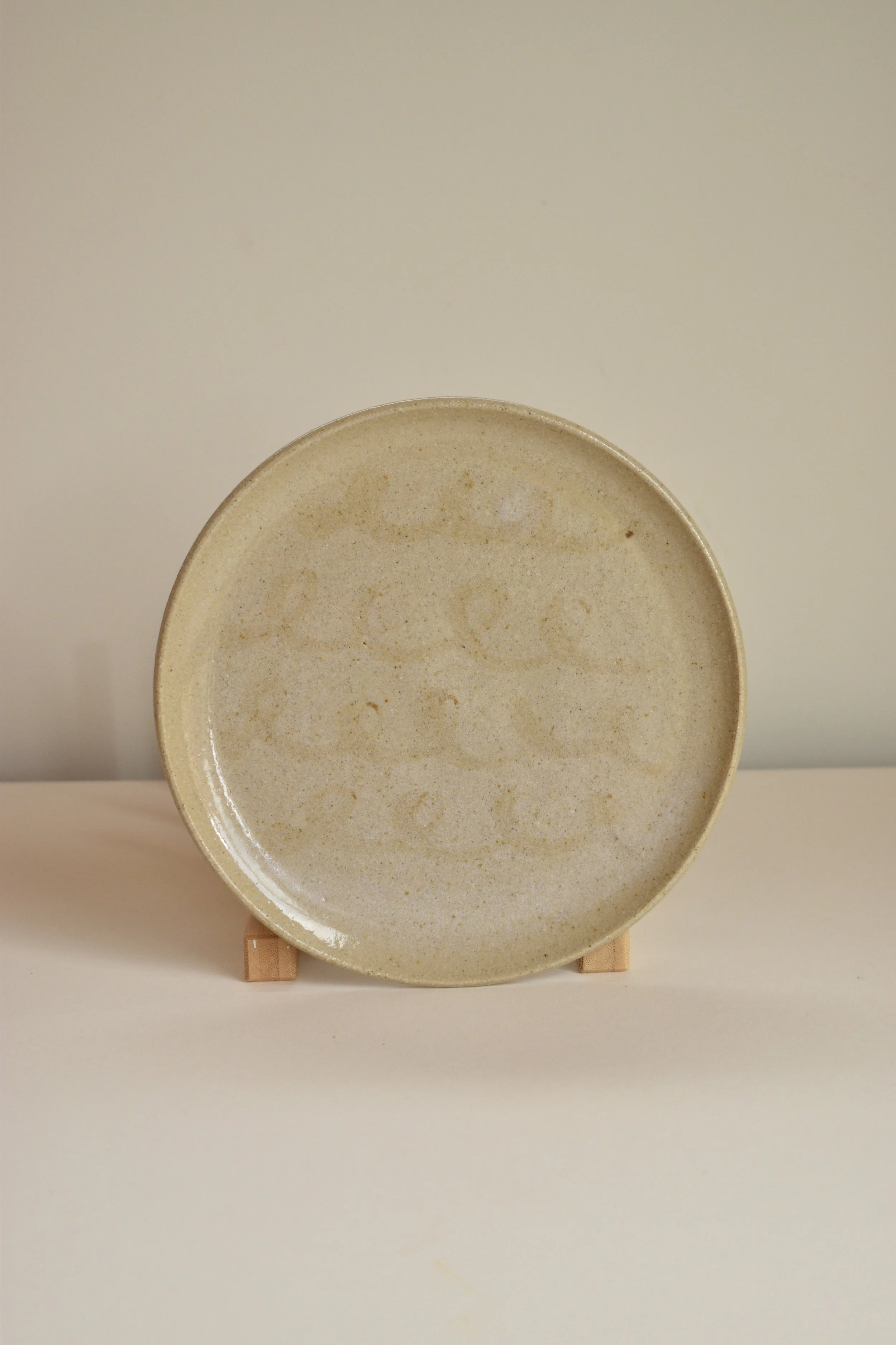 25 - Side plate - Ecru slip