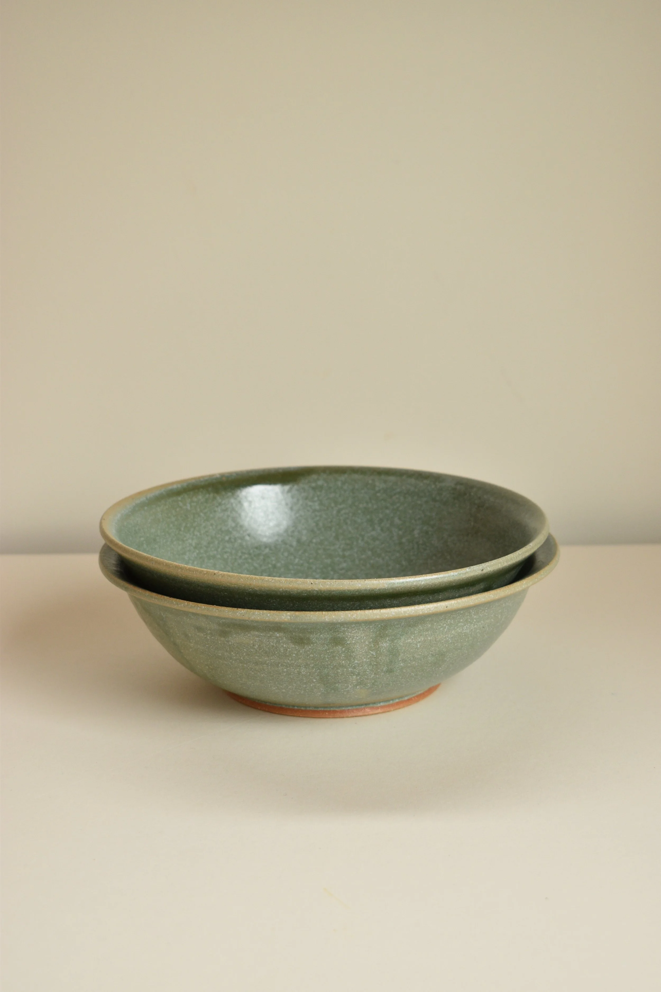 81 - Lipped bowl - Lichen