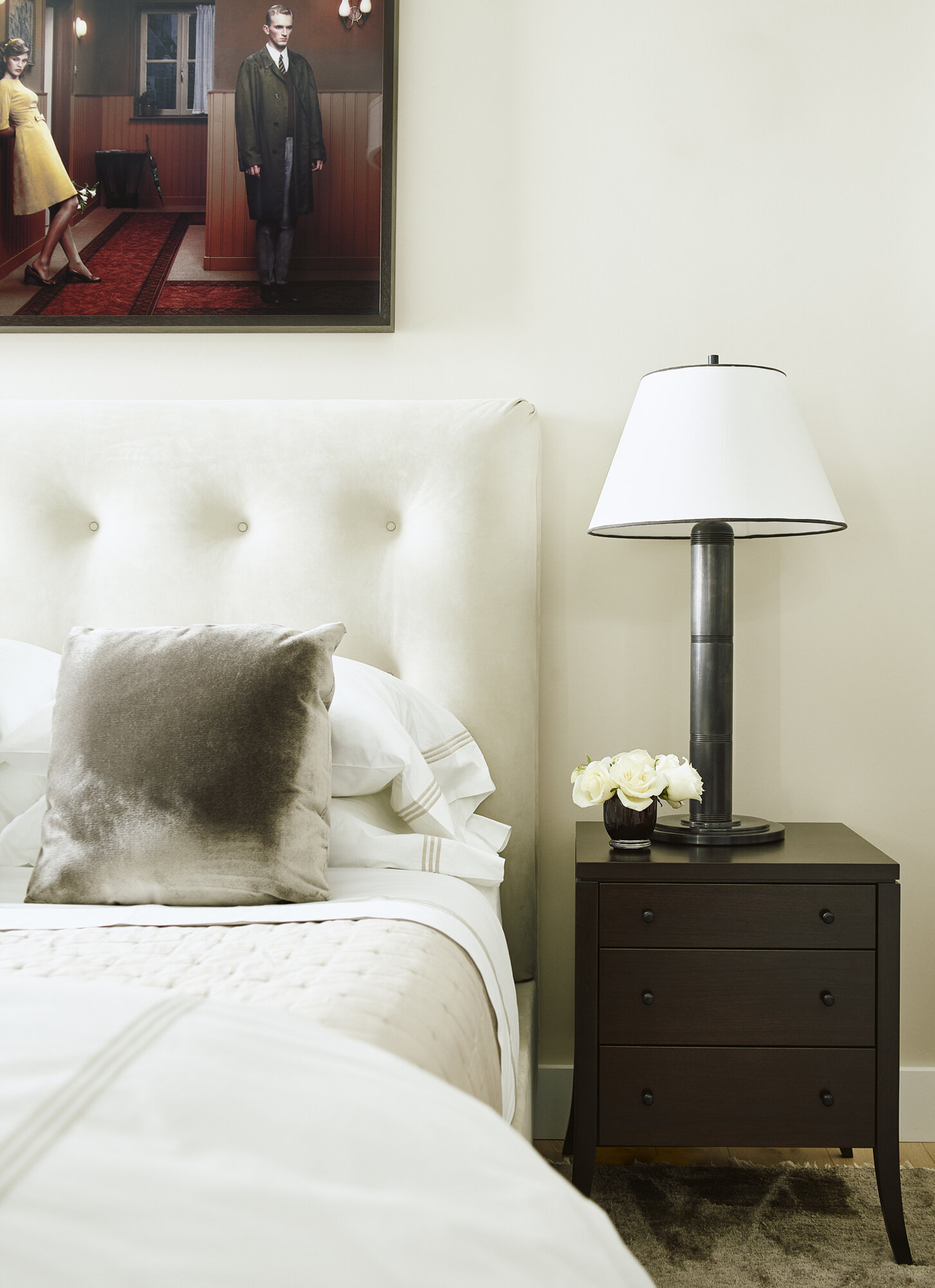 9DianeMurphyInteriors_CommBrighton_MasterBedSide.jpg