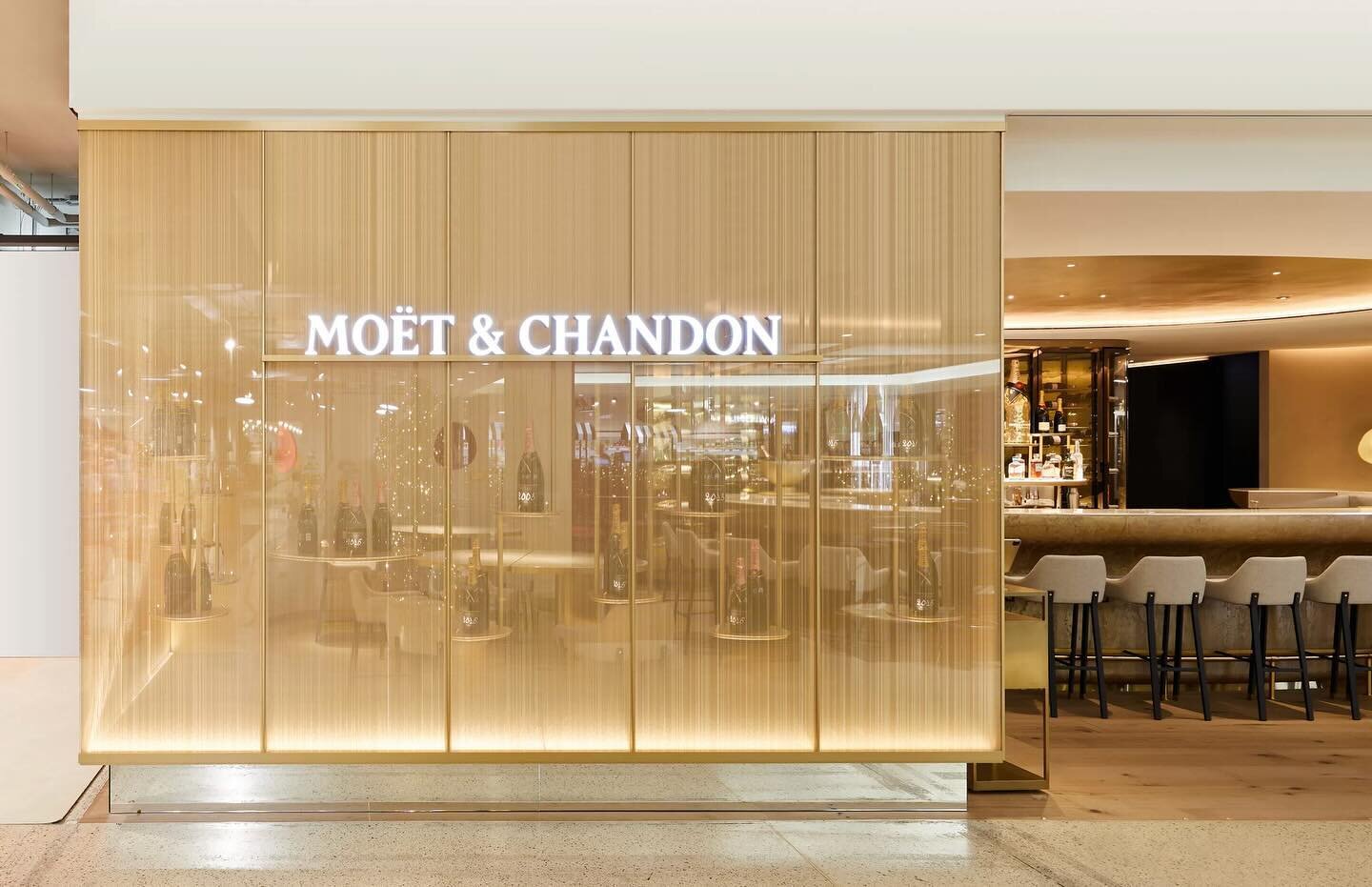 Yabu Pushelberg was entrusted by champagne house Mo&euml;t &amp; Chandon to design the Mo&euml;t &amp; Chandon Bar Berlin, a dazzling destination nestled within KaDeWe, the best-known department store in Germany.

Designer - @yabupushelberg 
Photogra