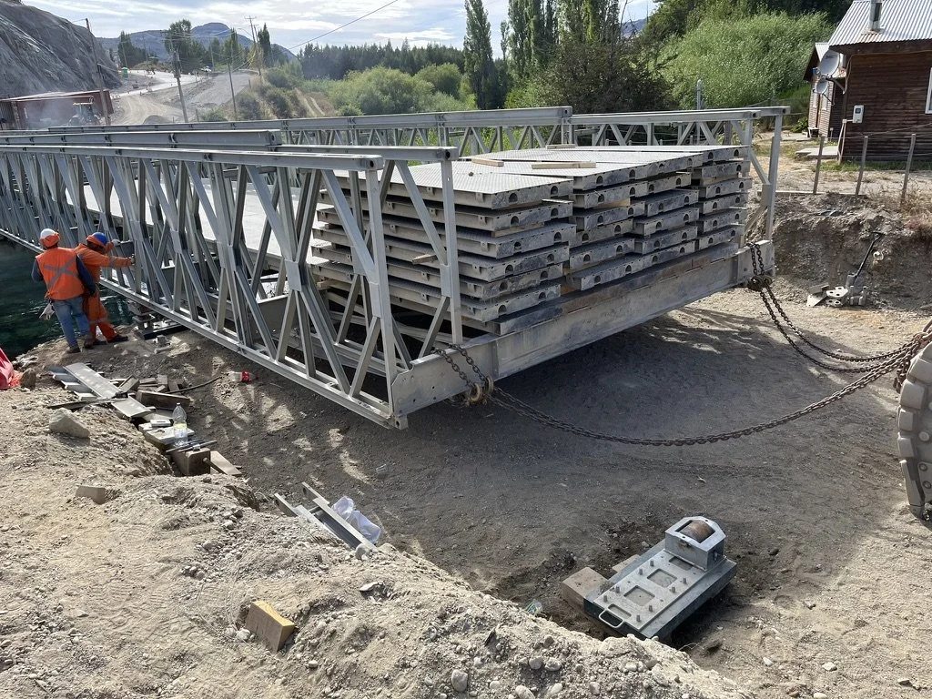 Waagner-Biro_Puente_Cochrane_Disassembly_Counterweights.jpeg