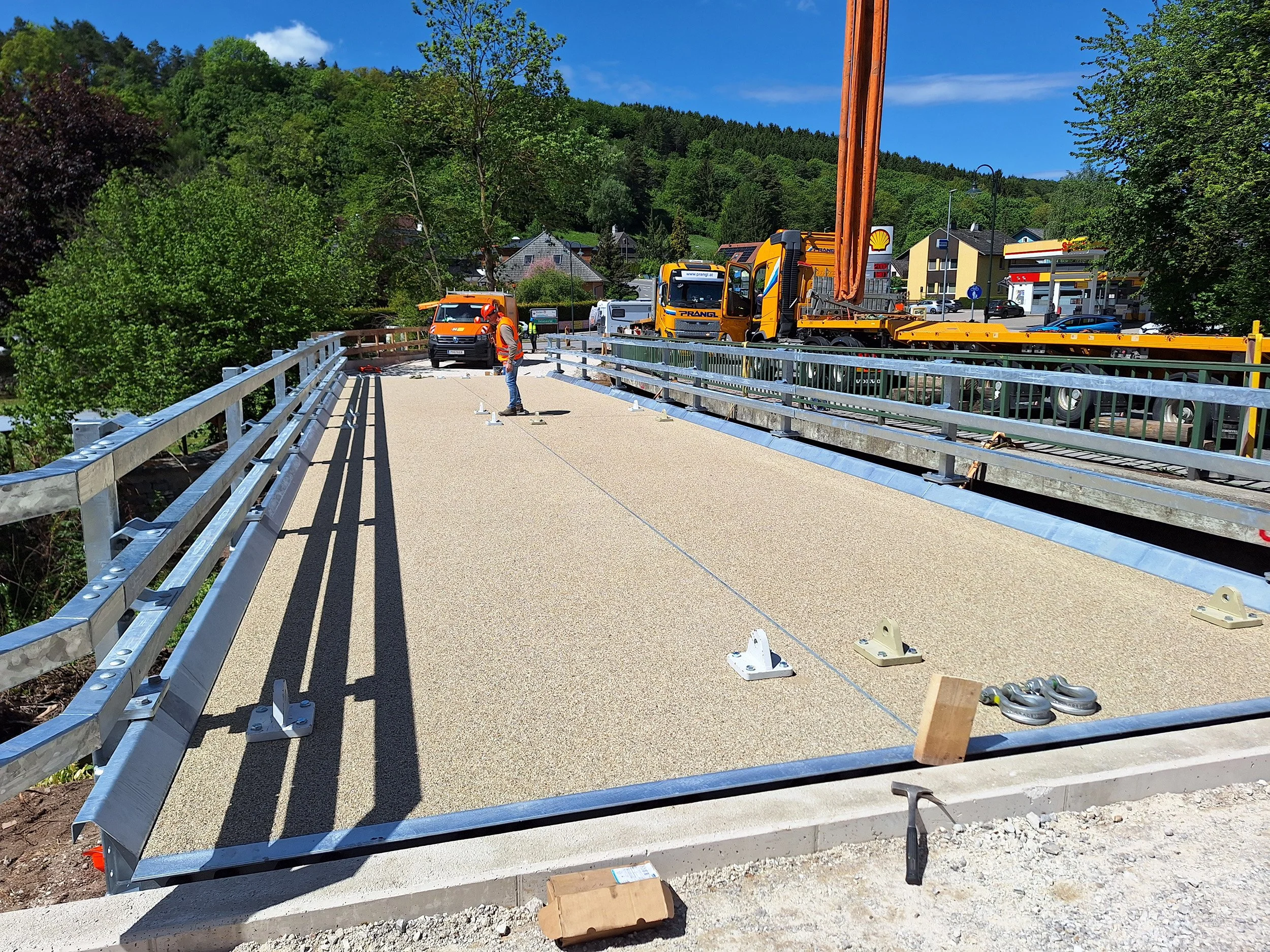 Einhub der Goliath Trägerbrücke am Standort Heiligenkreuz