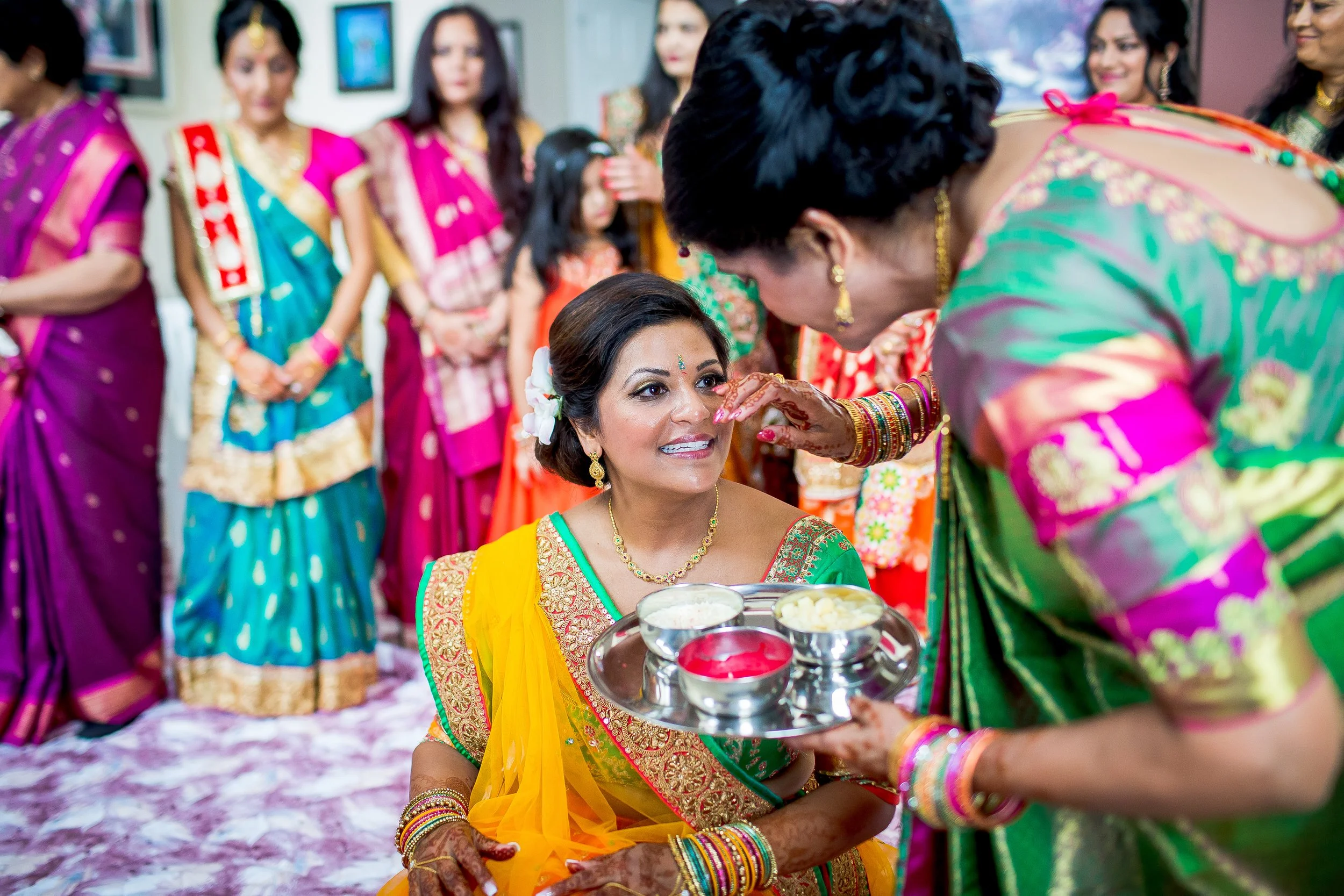 Sophisticated party makeup look for mom in Illinois