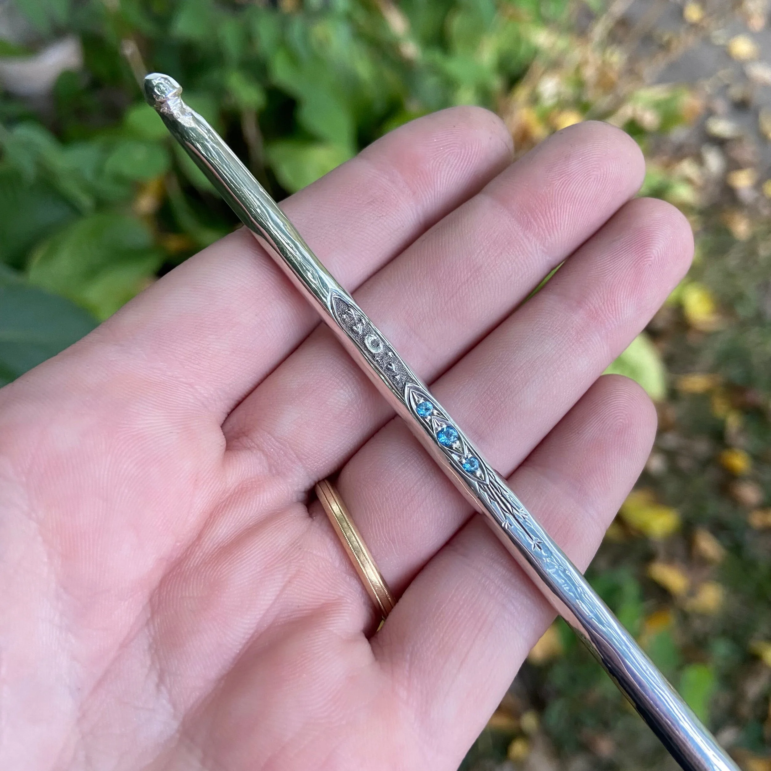 D08FF6A2-4249-435B-9437-75AE042C5C44