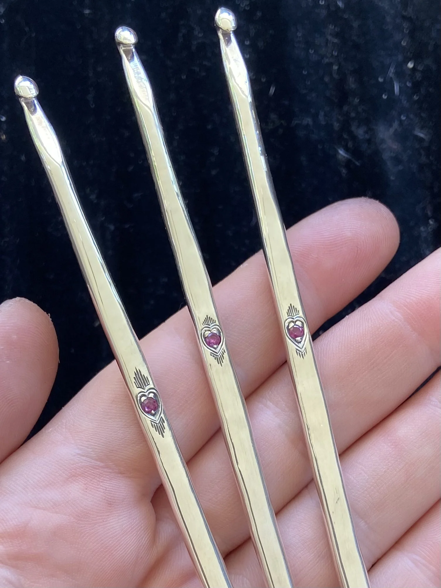 A8372BB7-9957-464D-9F2E-BAB5EC7E3244