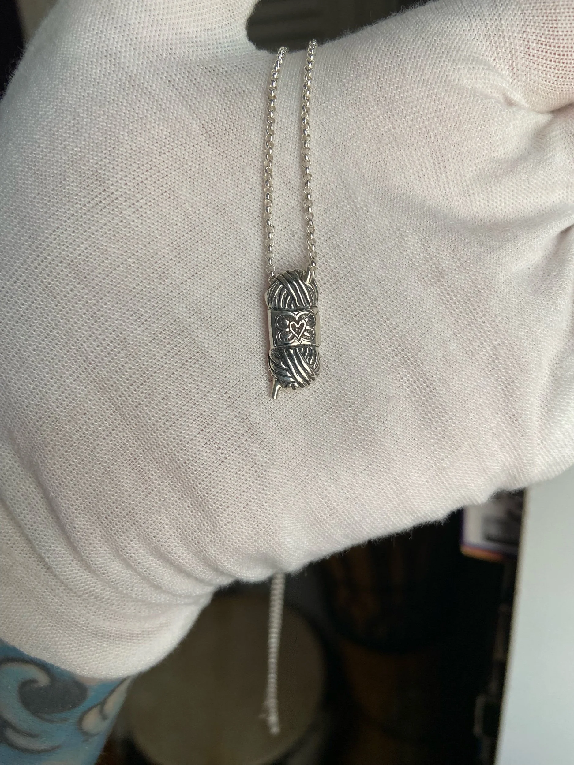 126F4BD5-65F7-41D7-9D19-A0D5DD605023