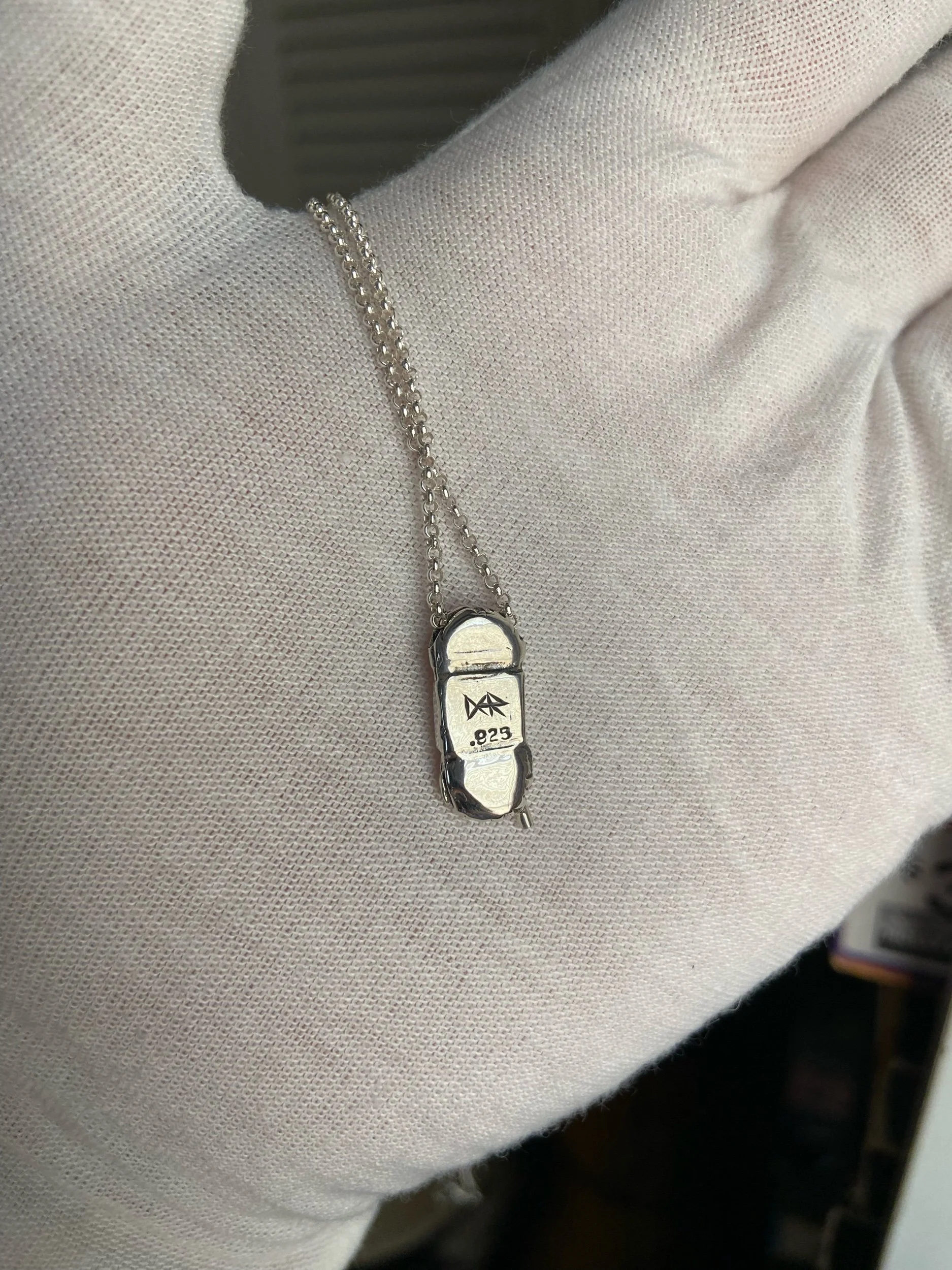 3D9A2972-DA70-4C21-A7DF-398EBEF508F2