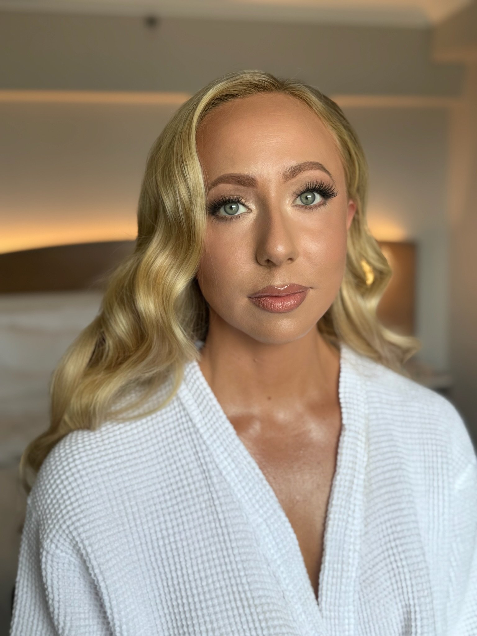 glam waves with soft glam makeup 