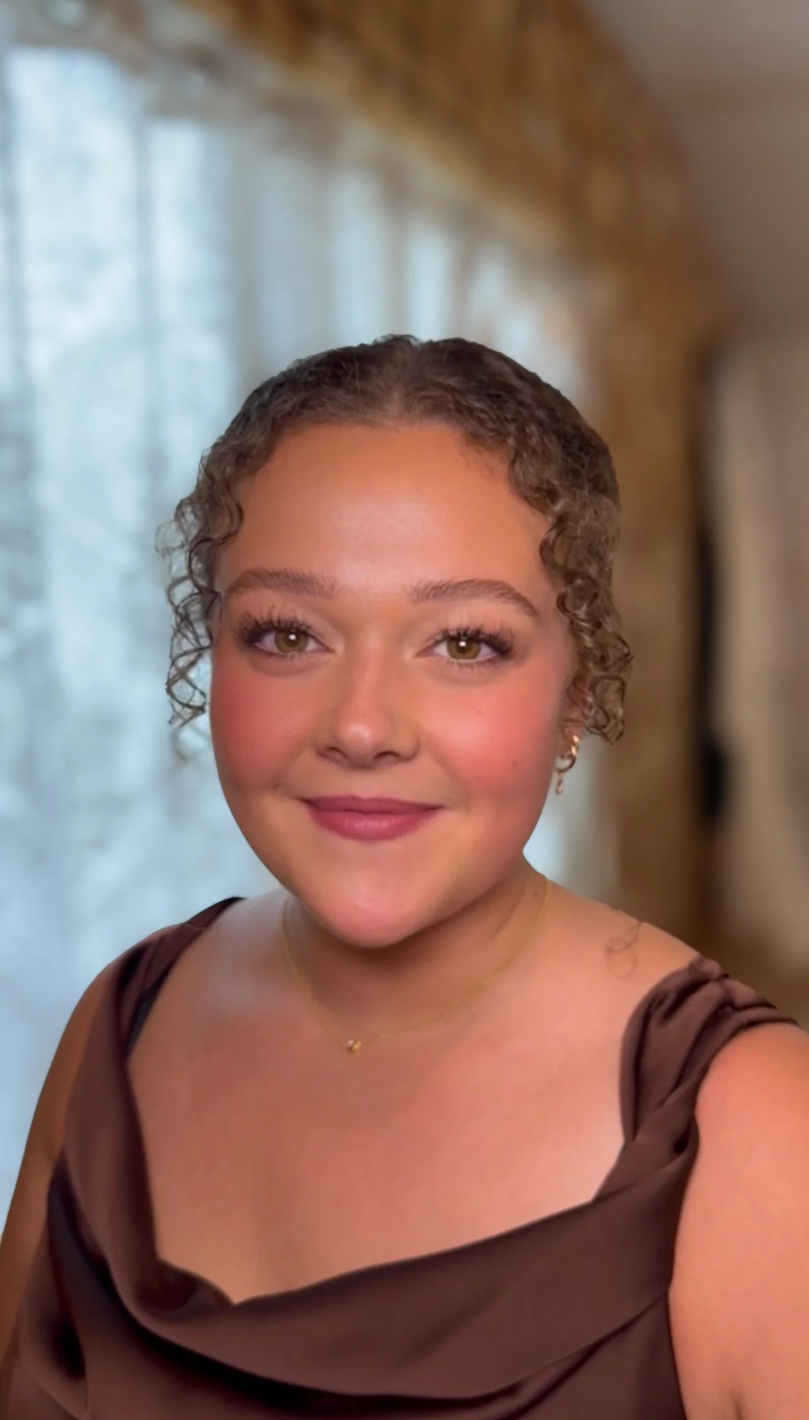natural makeup on medium skin