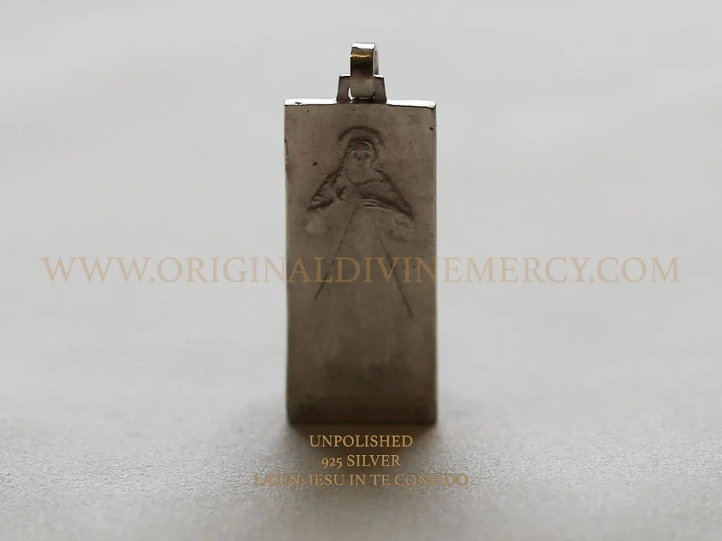 Original Image of Divine Mercy Pendant in 925 Silver and in Gilded Gold