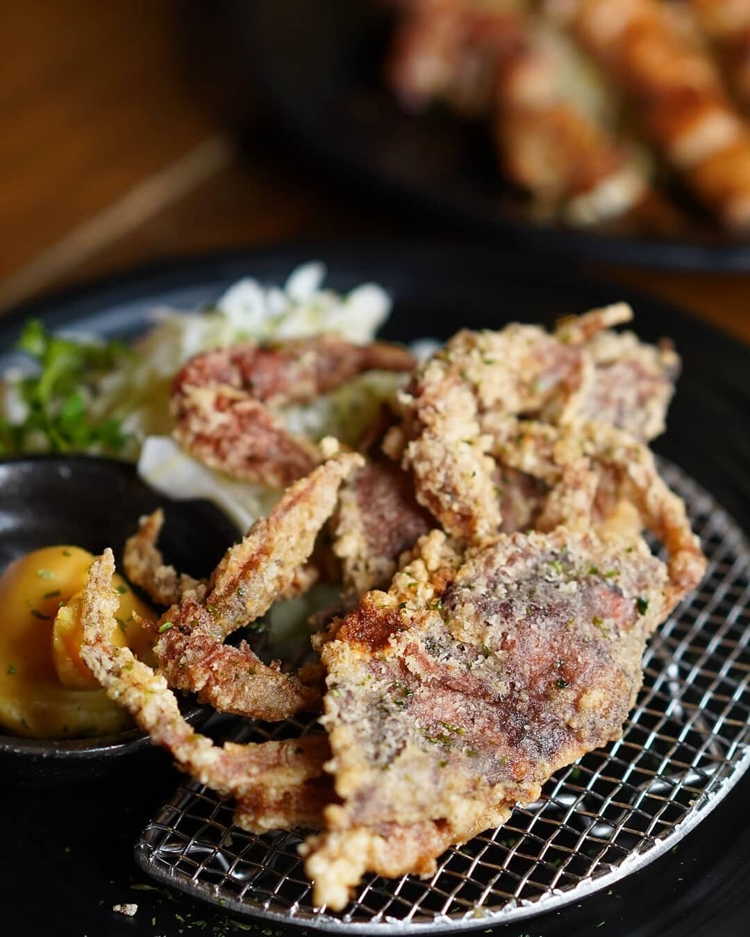 Watagani Fry is currently on Chef Daily!
Deep fried soft shell crab with white miso, perfect pair of our signature beers and sake!
➡️For our menu &amp; reservation please visit our website (Link in bio)
📸: @jackedjacky
.
.
.
#RoninIzakaya
#japanesei