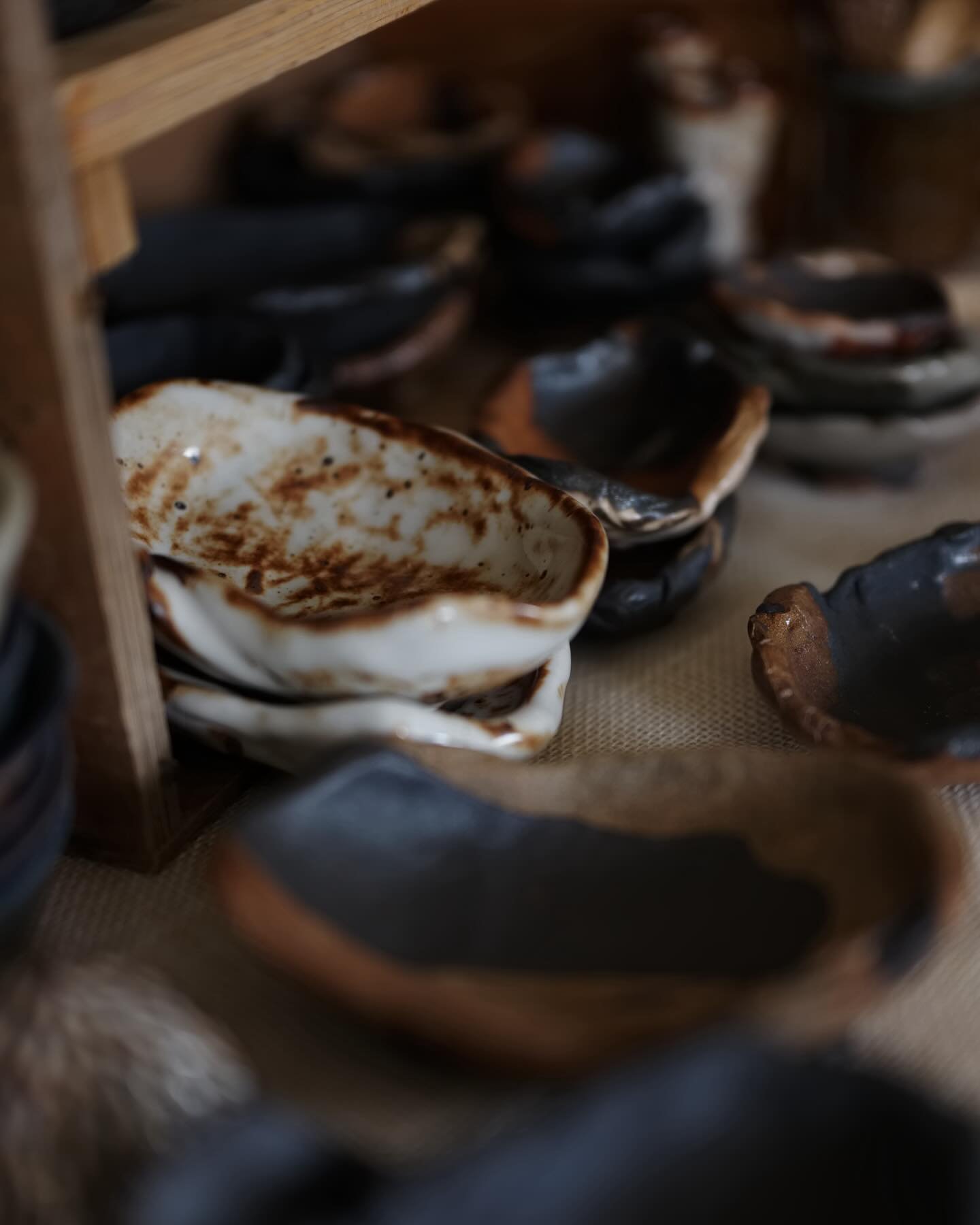 come see us tomorrow!
punk rock flea market 10am-6pm
1580 hymer ave
i have a pile of new stuff from a stoneware firing and i&rsquo;ll be arriving somewhere 2-3pm with the new new fresh and warm out of the woodfire. @grobovnikov is running my show whi