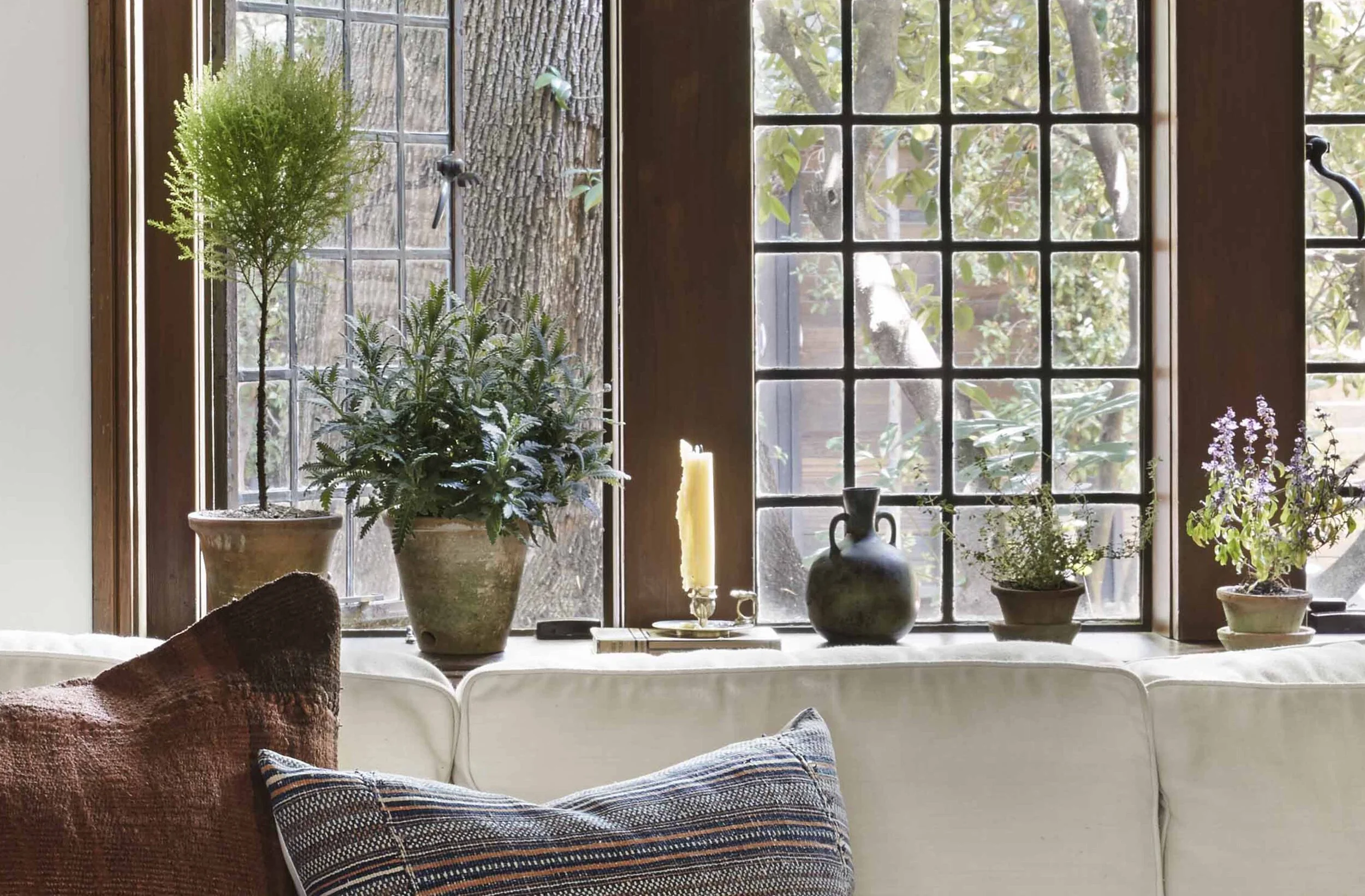 glenoaks website project page living room.jpg