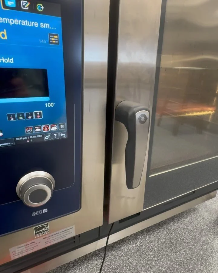 Turned the new kitchen into a sausage party few weeks back!🔥🐷💨. @rational_usa  #icombiprorational ovens are amazing!  The crew included Chef @sugarbeard406  @jfogger  @josh_kendall83.  All Showed up with the bounties of the 2023 big game season. W