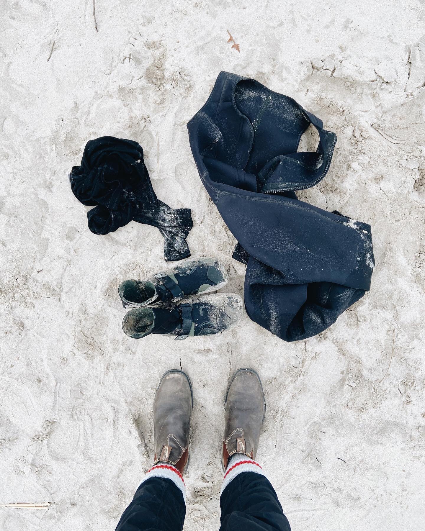 Signs of a successful winter shoot 👌.
.
I&rsquo;ll be posting the story behind the winter shoot on the Georgian bay print shop blog soon, but the most important part is that I&rsquo;ll be posting the full winter collection for sale on Friday morning