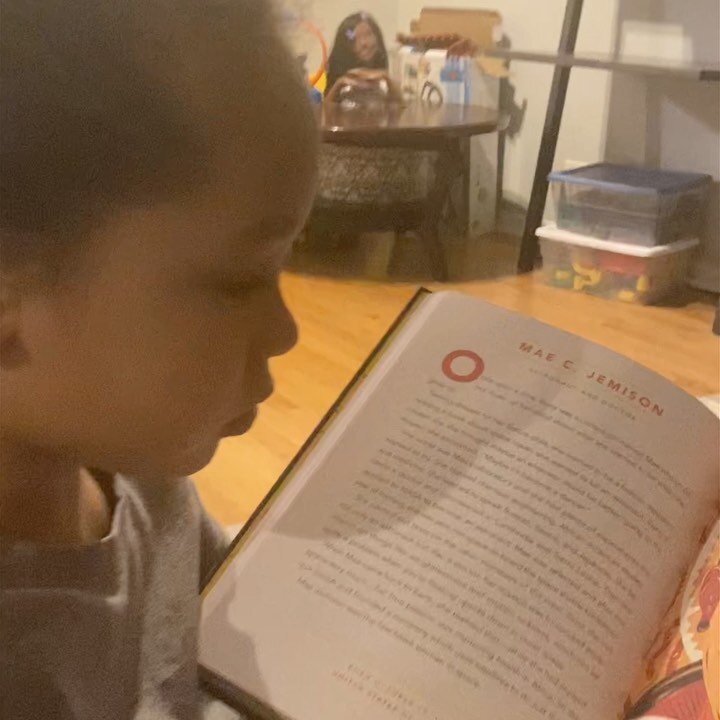 👸🏾Rebel girls stand up! 

My little girl @bunnyh16 and I celebrated International Women&rsquo;s Day by reading about black women who moved the needle. She picked the stories of Dr.  Mae C. Jemison and Dr. Maya Angelou. I could not have been a proud