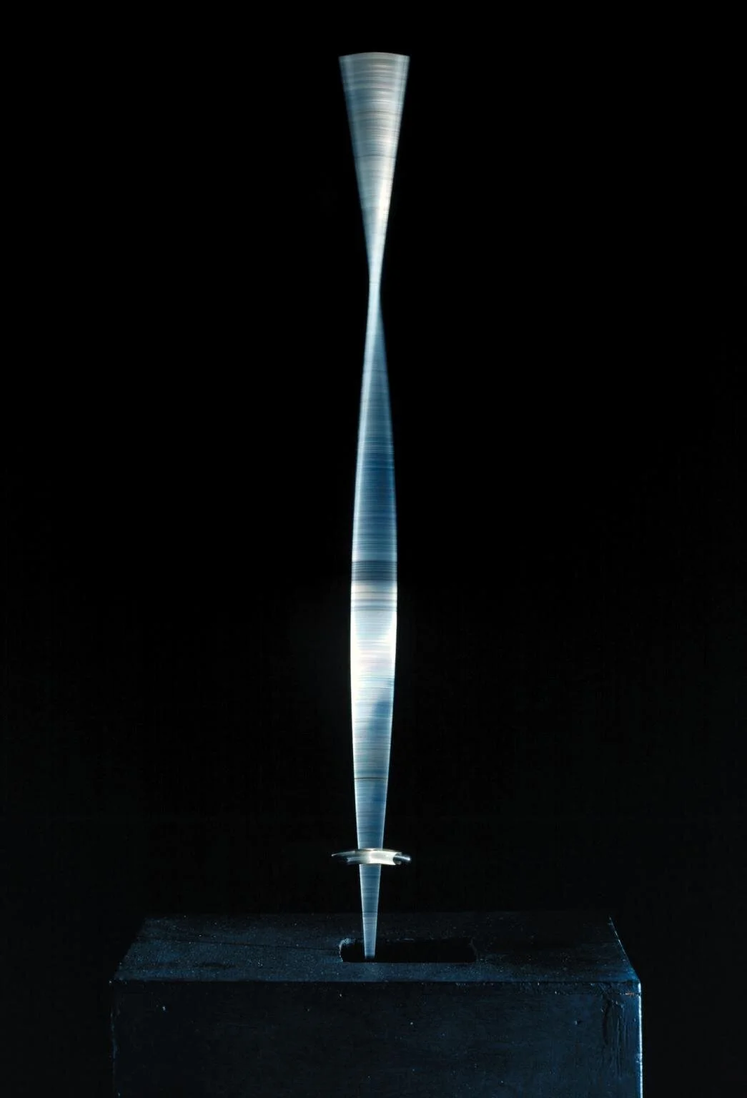 Naum Gabo. Kinetic Construction (Standing wave) 1919–20, replica 1985. Metal, wood and electric motor, 61.6 x 24.1 x 19 cm. The Work of Naum Gabo © Nina &amp; Graham Williams / Tate, 2019.