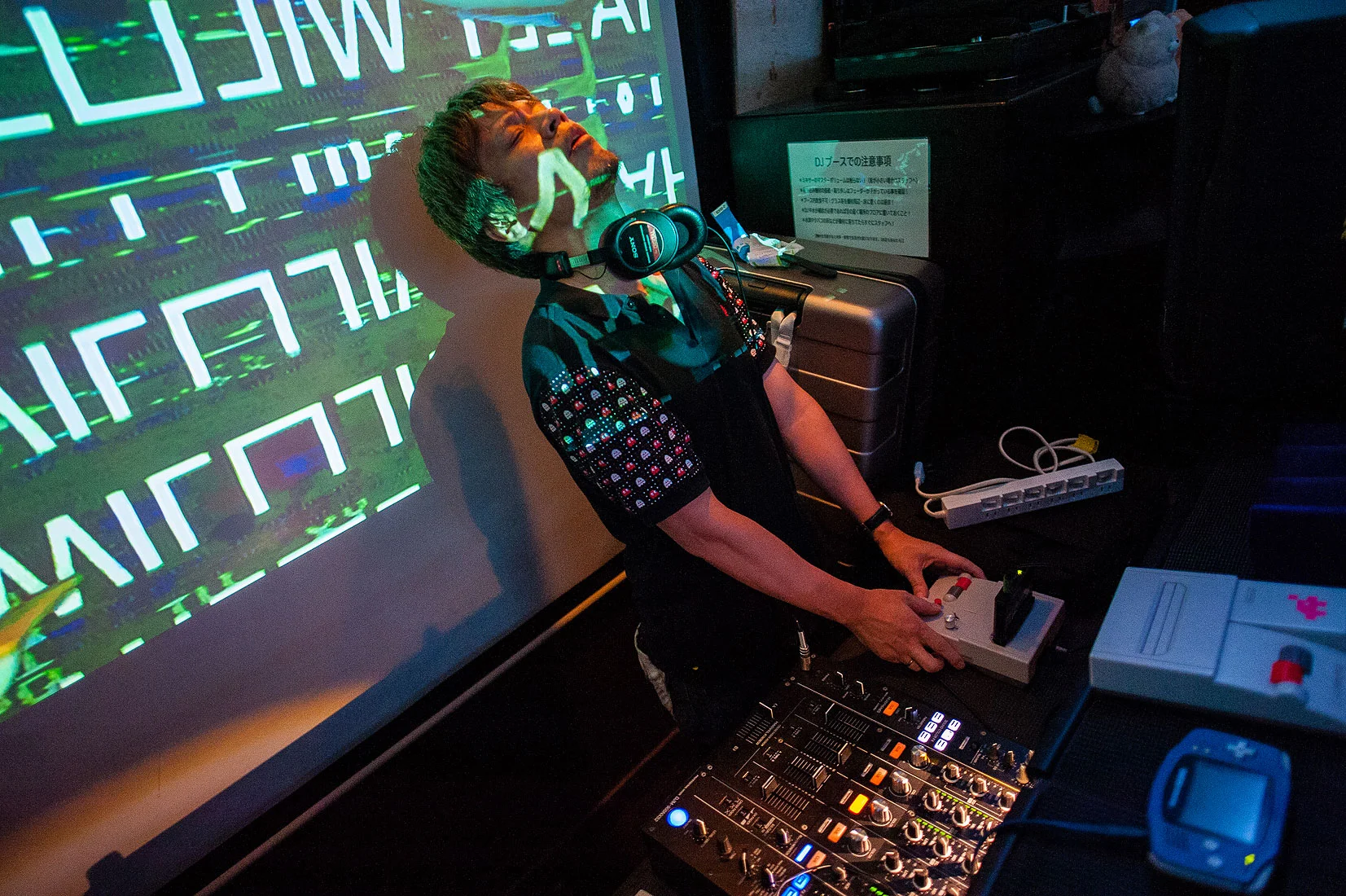 Hally with visuals by Datacats