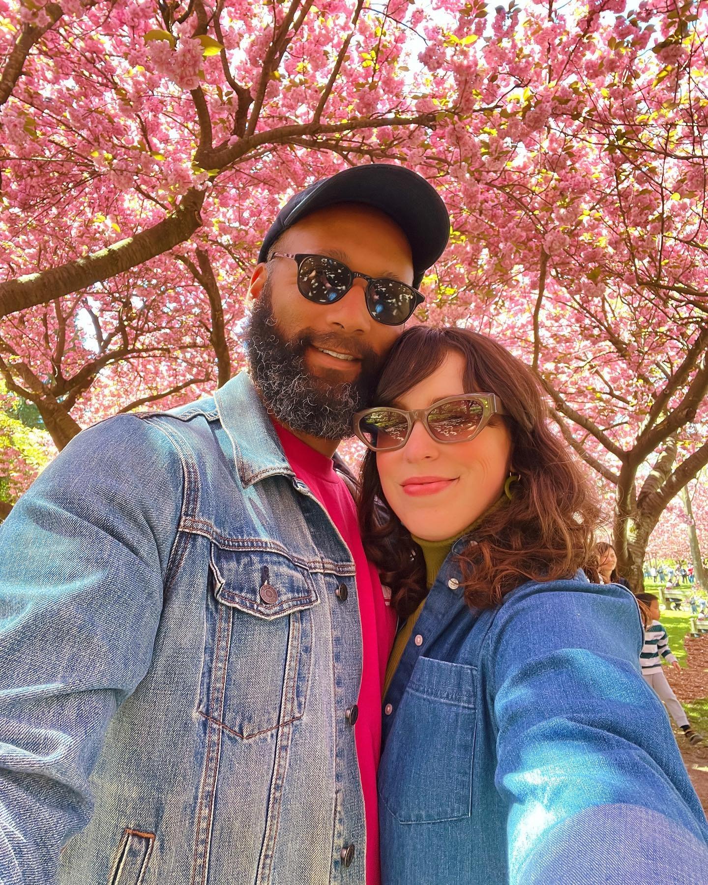 🌸🤍💓🌷👛💄💞🌤️🌸

will travel for cherry blossoms (&amp; dogwood trees &amp; pear blossoms &amp; tulip gardens&hellip;) divine timing for our new york trip to coincide with peak bloom at brooklyn botanic garden✨