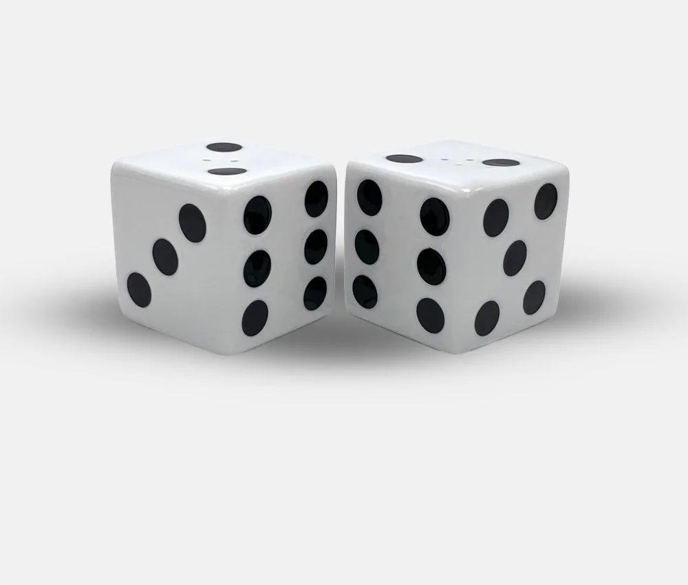 dice_salt_pepper_shaker_.jpg